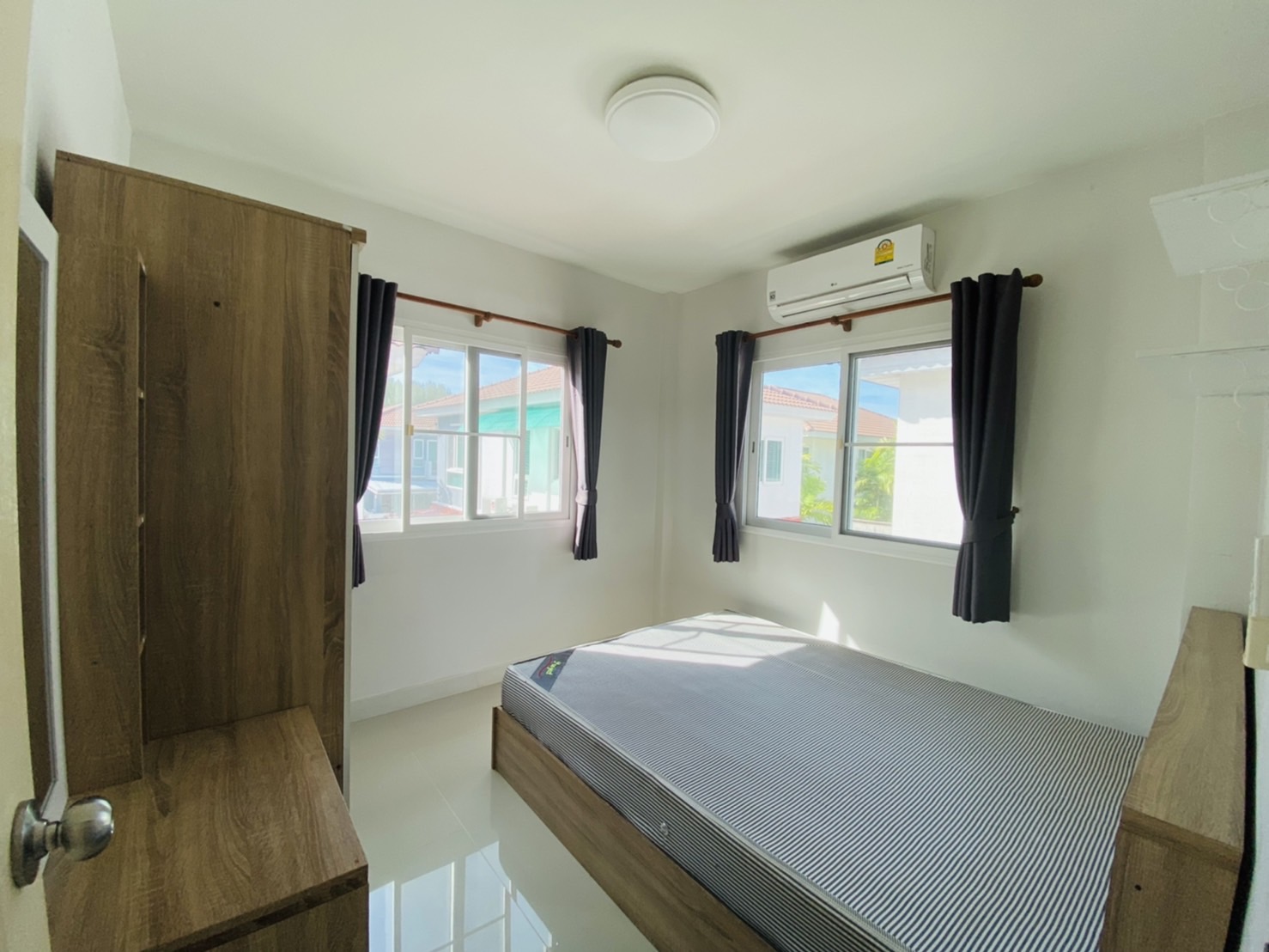 For Rent : Kohkaew, 2-story detached house, 3 Bedrooms 2 Bathrooms