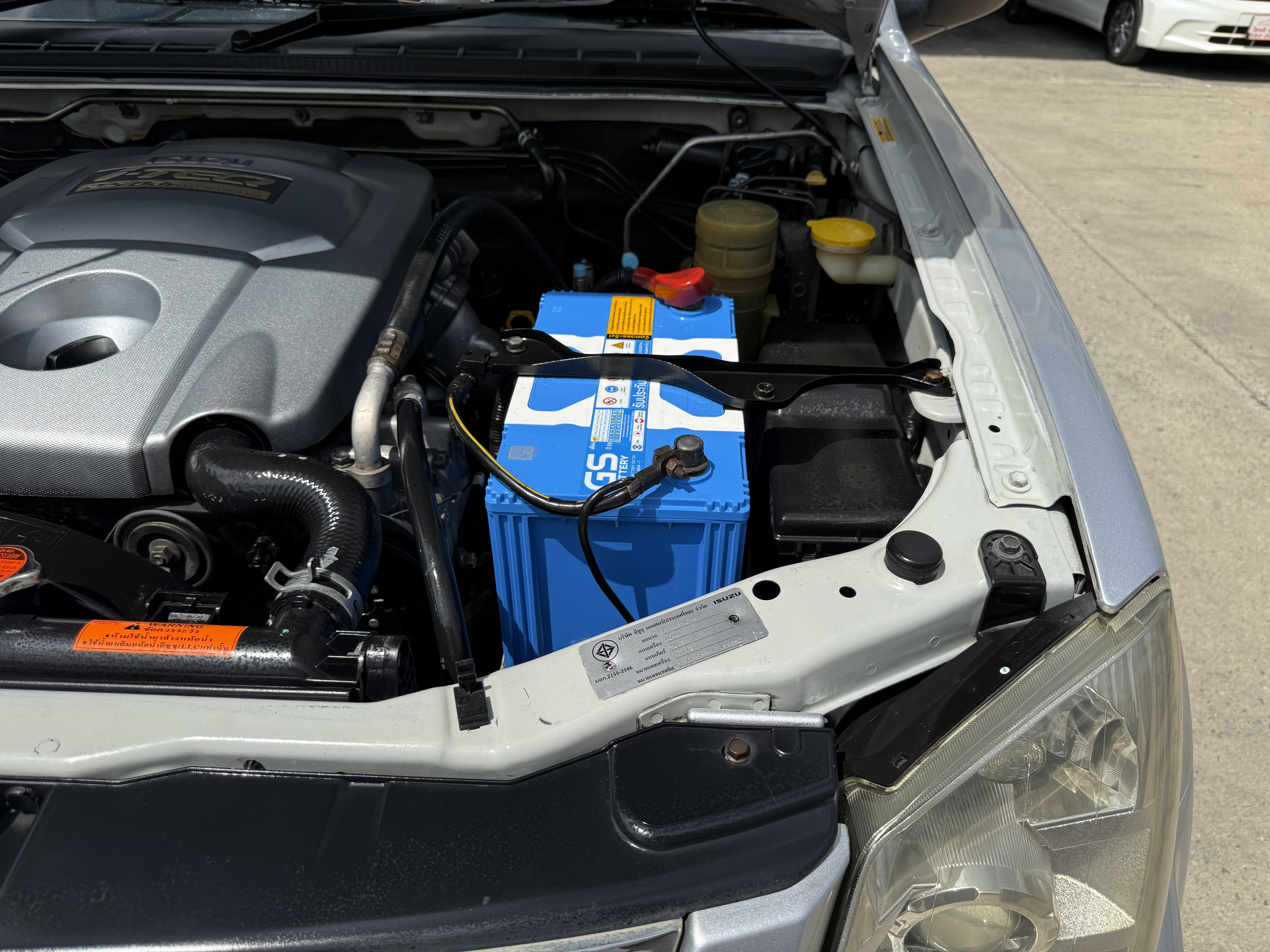 Isuzu Dmax 4ประตู Hilander 2.5 Abs 2010 เงิน