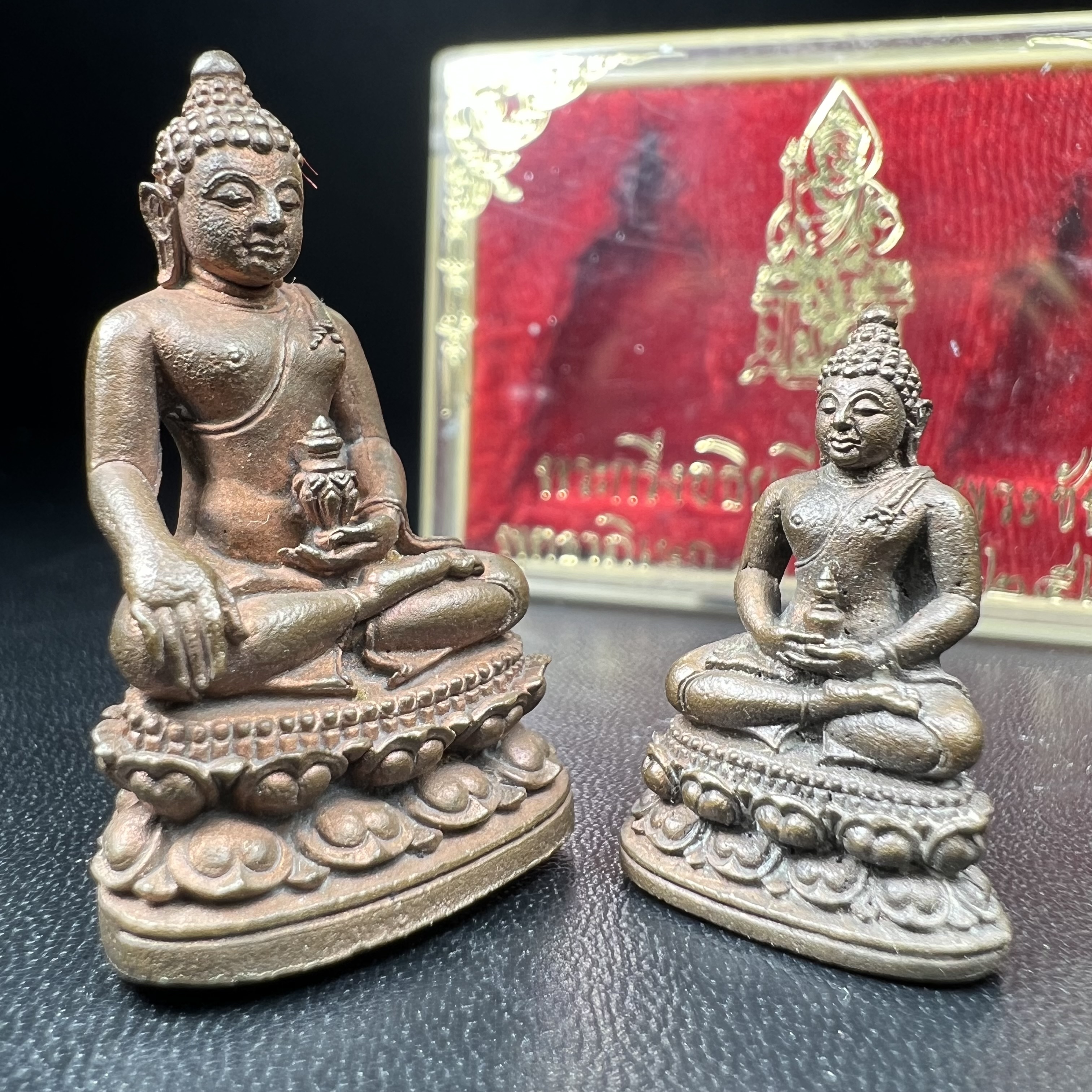 พระกริ่ง-พระชัยวัฒน์อธิบดี ปี2525 ของดีอัยการ (มีไว้บูชาเลื่อนยศเลื่อนตำแหน่งทุกท่าน)(1ใน 2525 ชุด)****ชุดหมายเลข ๒๔๙๑ ****มียศ มีบารมี สมกับความหมายของนาม พระกริ่งอธิบดี “พระกริ่งผู้เป็นใหญ่ในหมู่พระกริ่งทั้งหลาย”