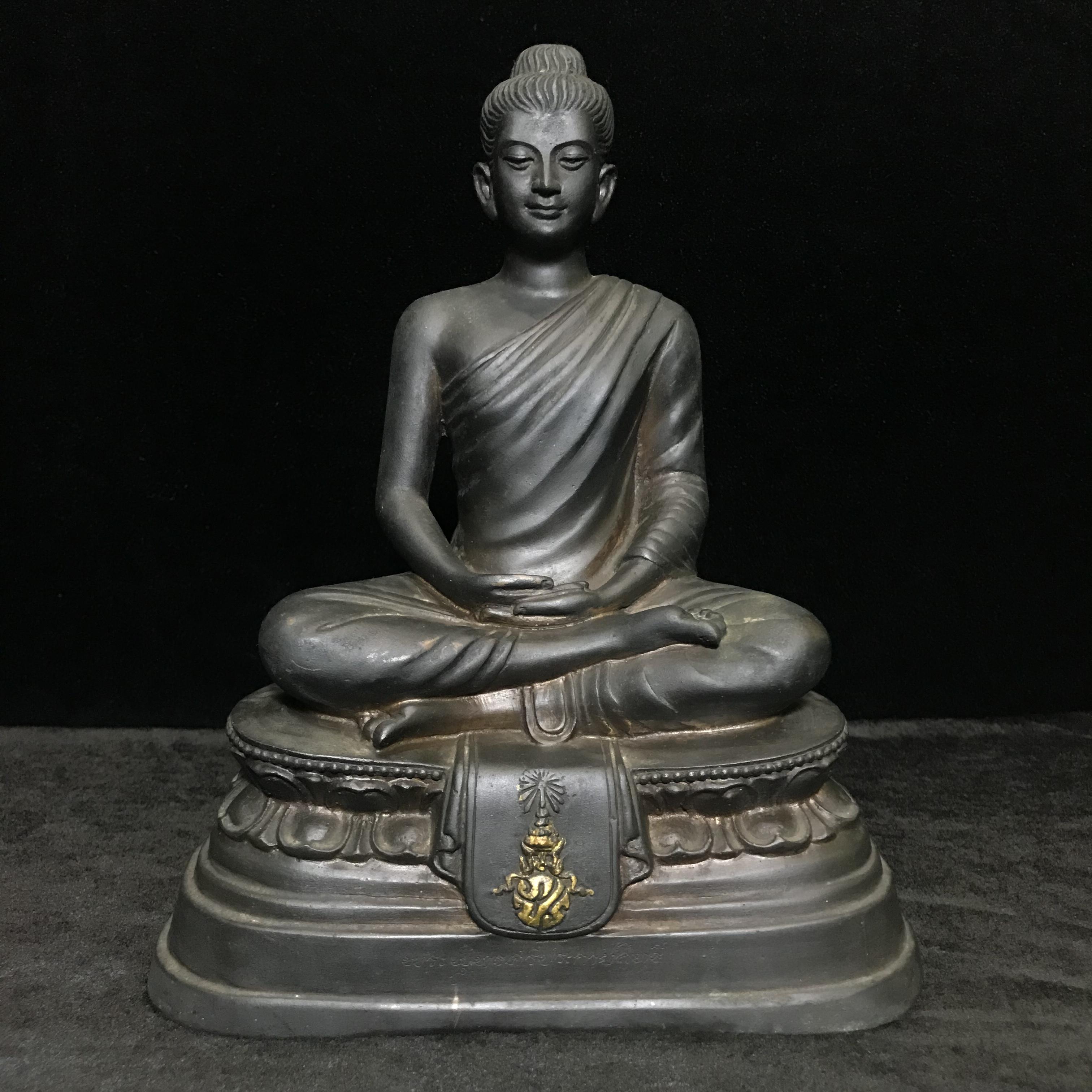 พระพุทธศรีประกายสิทธิ์ ภปร.วัดบวรนิเวศวิหาร ที่ระลึกสร้างโรงพยาบาลสมเด็จพระ ศรีนครินทร์ ปี 2525 หน้าตัก 5นิ้ว(พระราชทานเม็ดพระธาตุบรรจุใต้ฐาน)