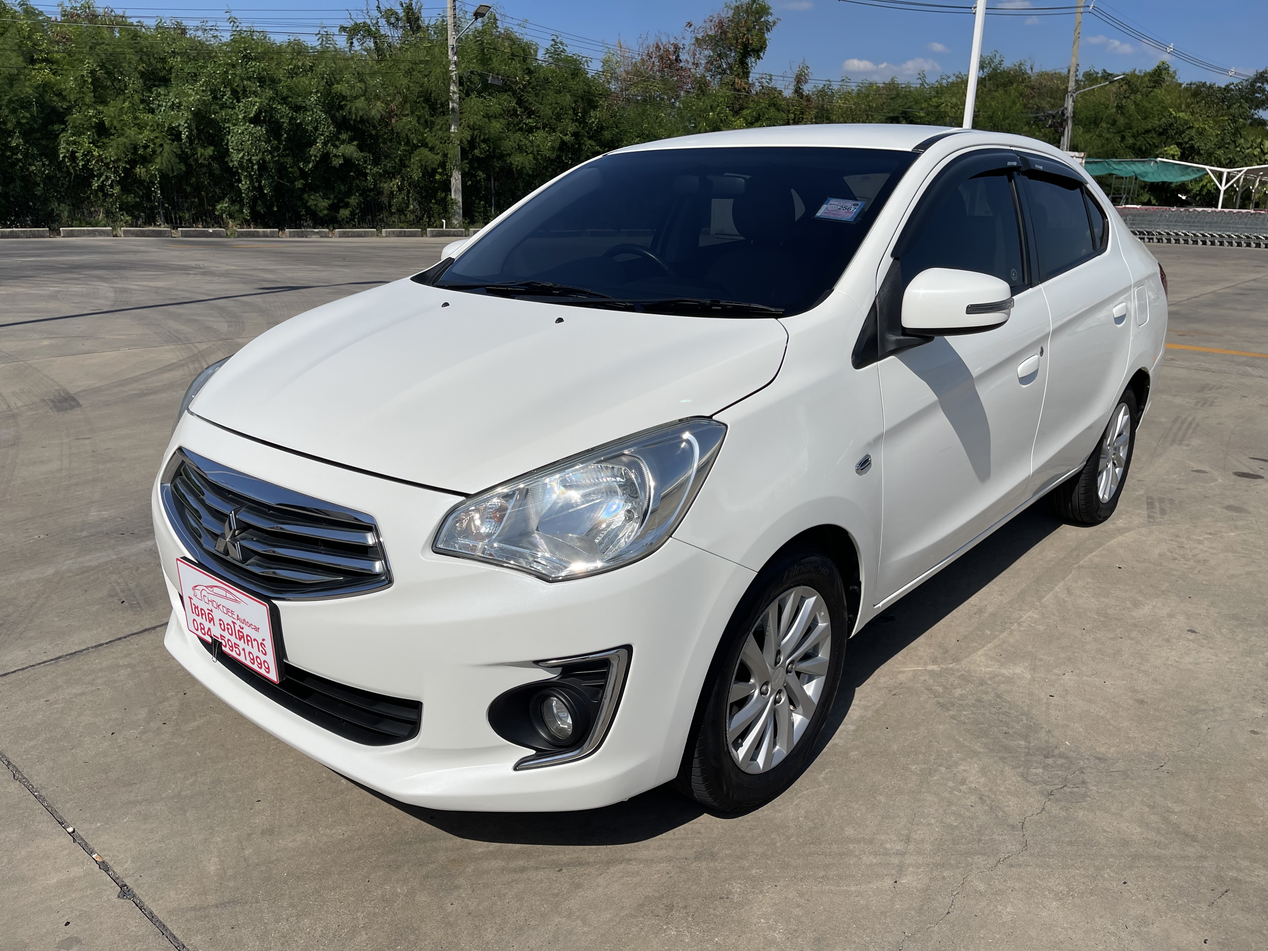 Mitsubishi Attrage 1.2 GLS Limited At 2014 ขาว