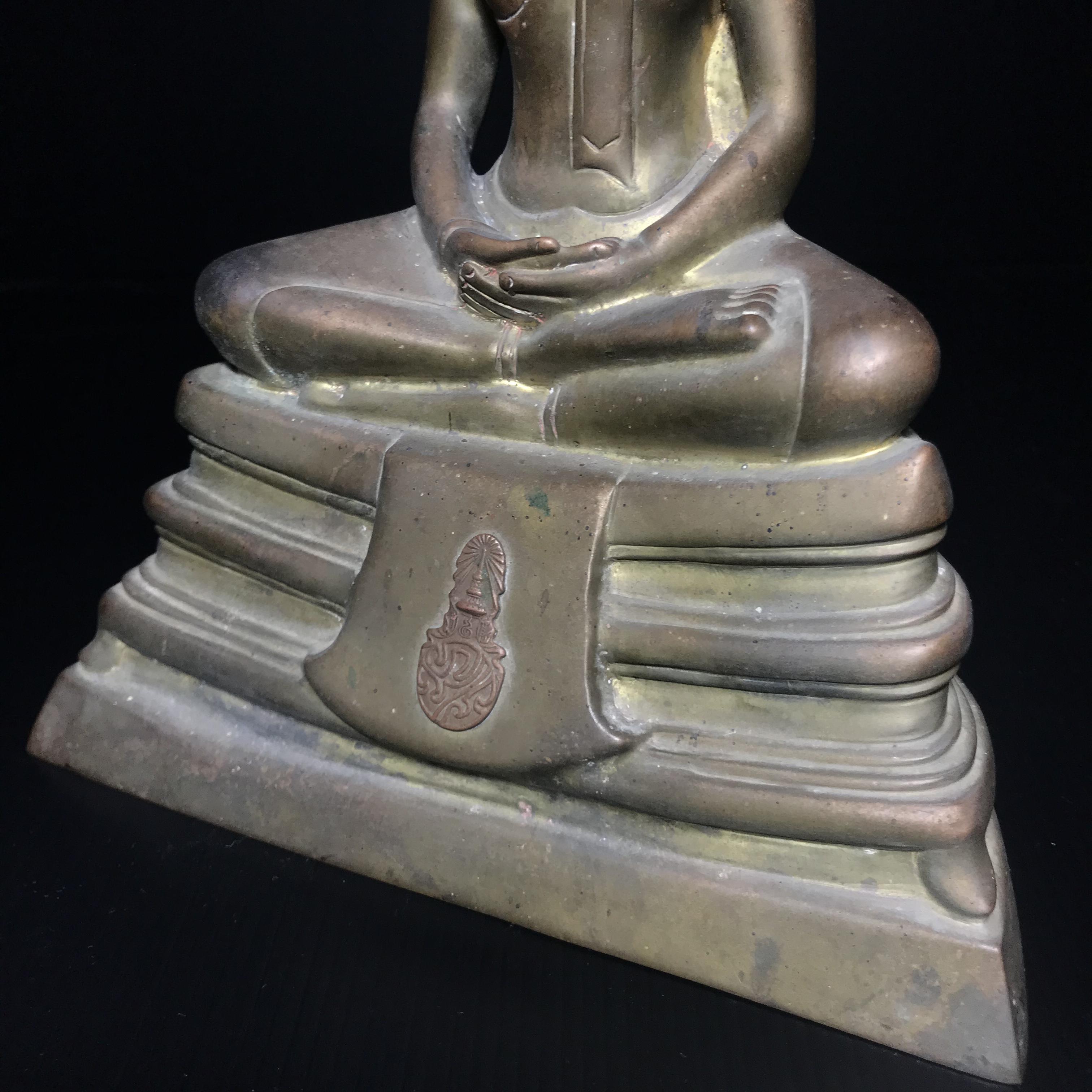 พระบูชาพระพุทธโสธร ภปร. รุ่นย้อนยุค ปี2539 กาญจนาภิเษกครองราชสมบัติครบ 50ปี หน้าตัก 5นิ้ว หมายเลข01093