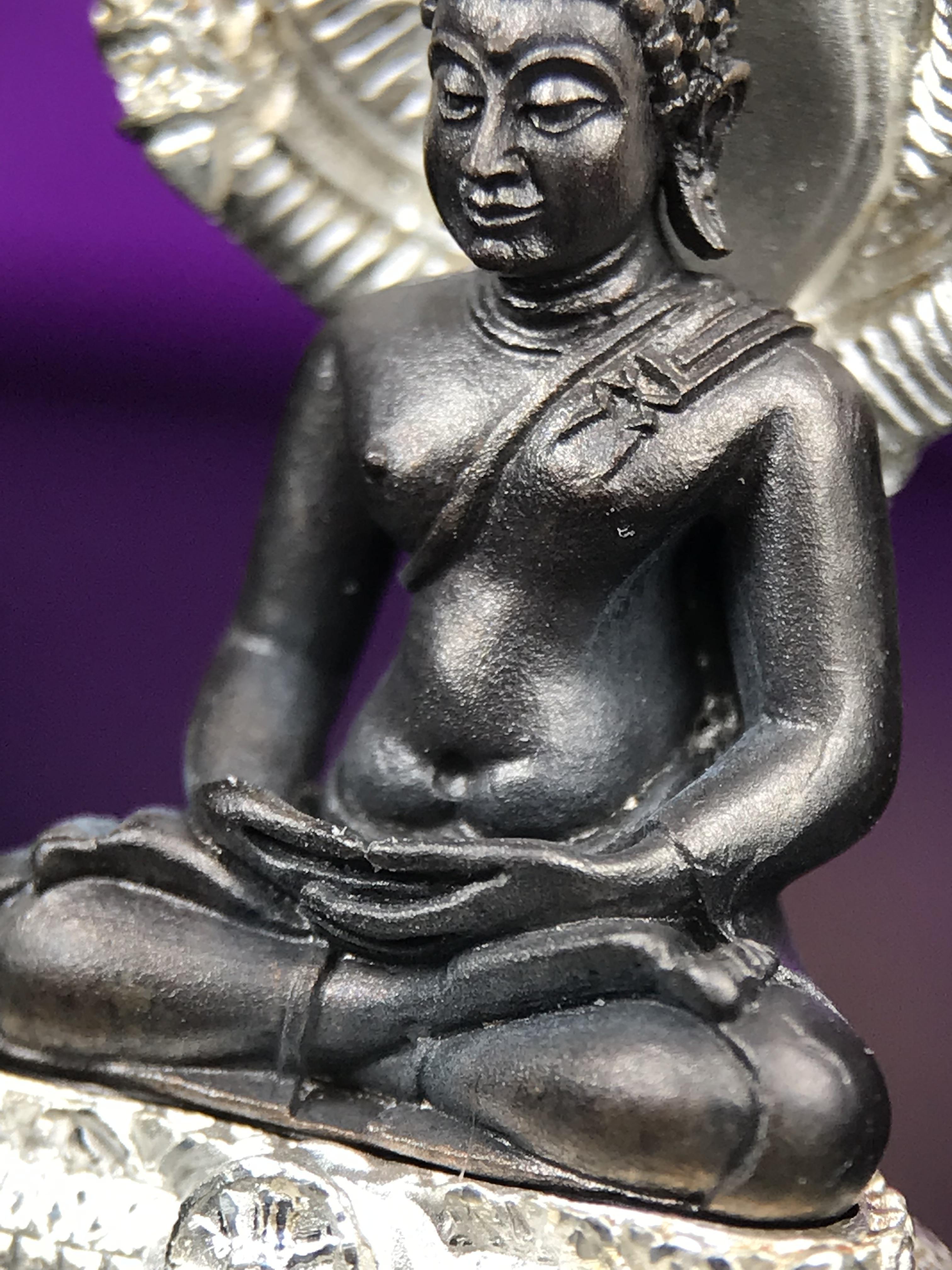 พระนาคปรก สธ. รุ่นสร้างพระอุโบสถเฉลิมพระเกียรติ 4 รอบ 84 พรรษา สมเด็จพระเทพรัตนราชสุดาฯ วัดบวรนิเวศวิหาร ปี 2543 พิมพ์ใหญ่ องค์พระเนื้อนวโลหะ ฐานนาคปรกเนื้อเงิน(สภาพ สวย )พิธีใหญ่ พุทธศิลป์งดงาม หายาก(องค์หมายเลขสวย ๒๖๖) (1 ใน 1999 องค์)