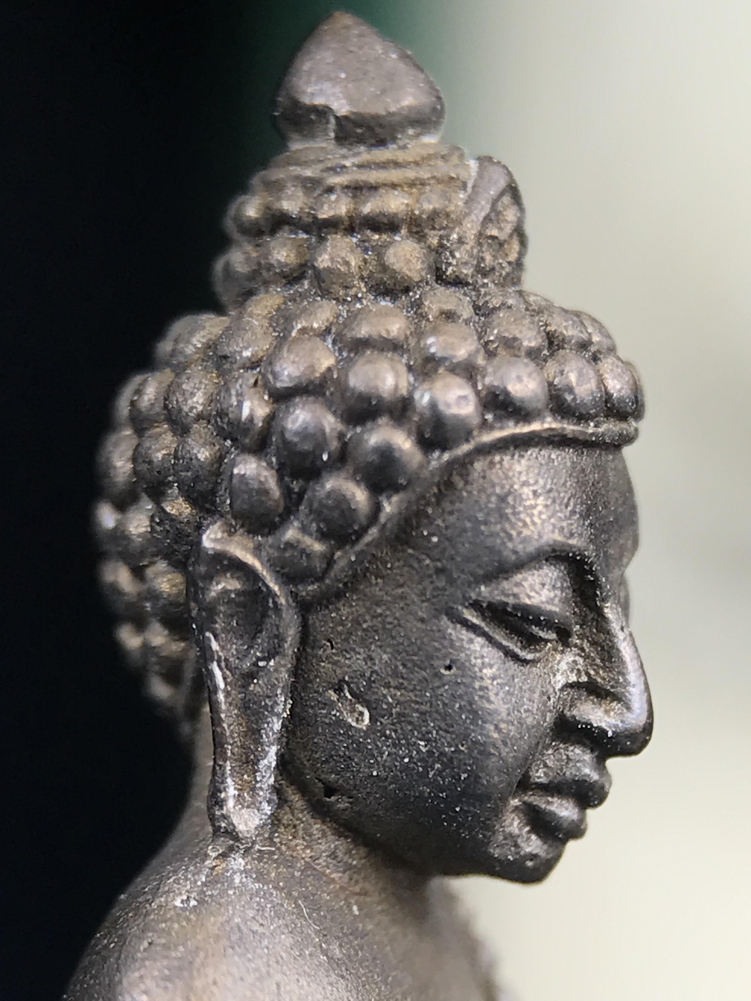 พระกริ่งวาสนา สมเด็จพระสังฆราช(วาสน์)วัดราชบพิธฯ ปี 2531 เนื้อนวโลหะ สร้างเป็นที่ระลึกในคราวที่สมเด็จพระอริยวงศาคตญาณ สมเด็จพระสังฆราช(วาสน์ วาสโน)มีพระชนมายุครบ90พรรษา(ในหลวง ร.9 เสด็จในพิธี)งานแกะแม่พิมพ์โดย นายช่างเกษม มงคลเจริญ)(1ใน1991องค์)