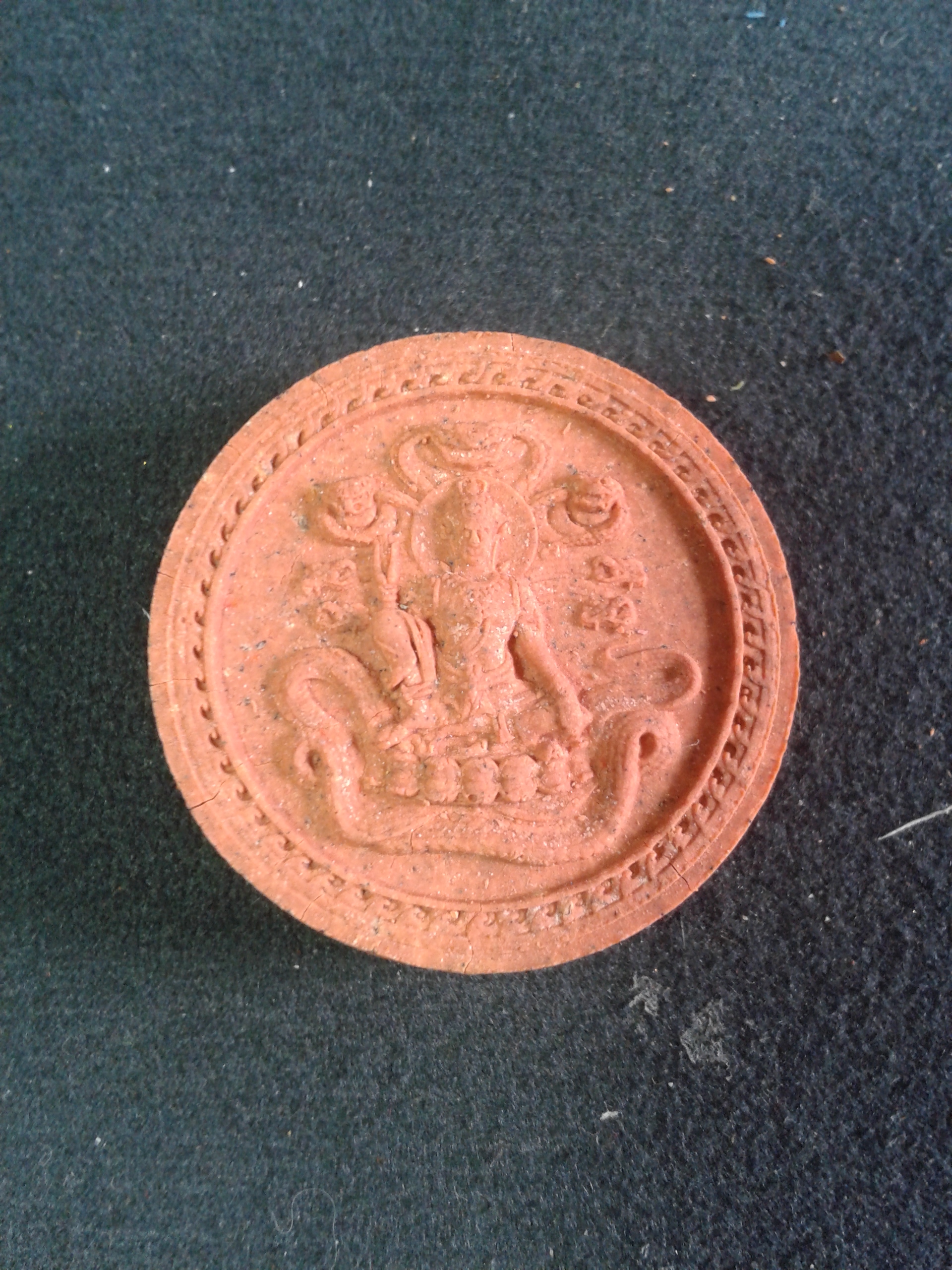 หลวงพ่อเสือ ด้านหลังจตุคามรามเทพ วัดบางแวก องค์ละ 199 บาท พร้อมจัดส่งครับ