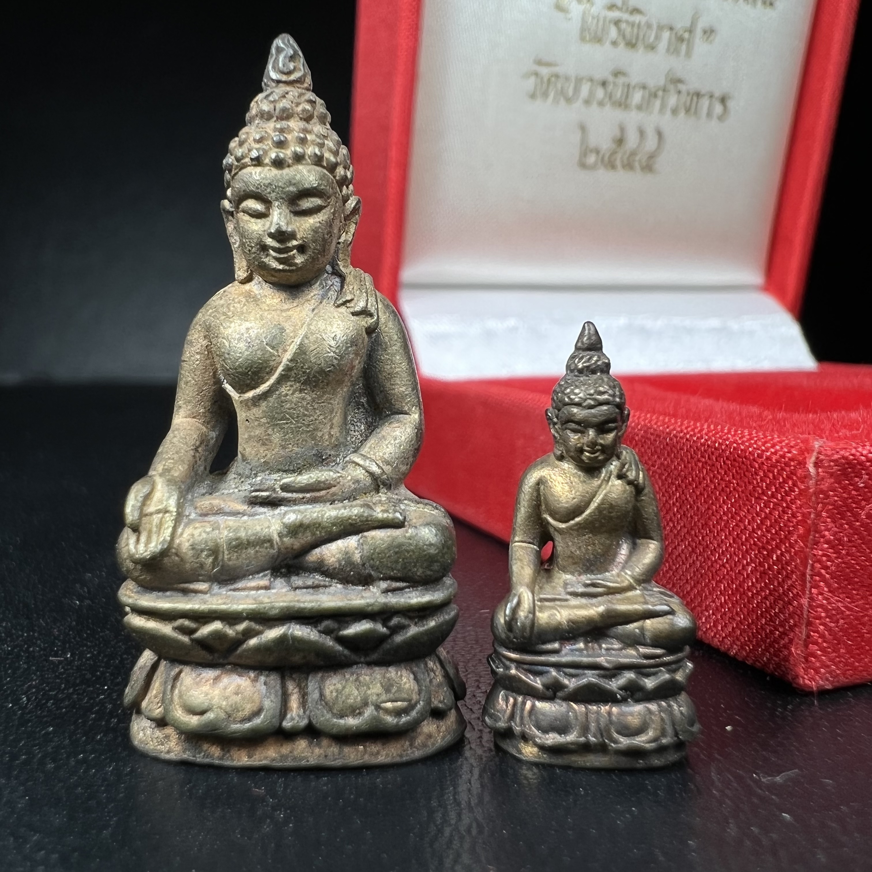 พระกริ่ง-พระชัยวัฒน์ ไพรีพินาศ วัดบวรนิเวศวิหาร ปี 2544 เนื้อสัมฤทธิ์ พิธีดีเยี่ยม สมเด็จพระญาณสังวร พระสังฆราช เสด็จจุดเทียนชัยและทรงอธิษฐานจิตด้วยพระองค์เอง(พิธีใหญ่นิยม)(1ใน9989องค์)