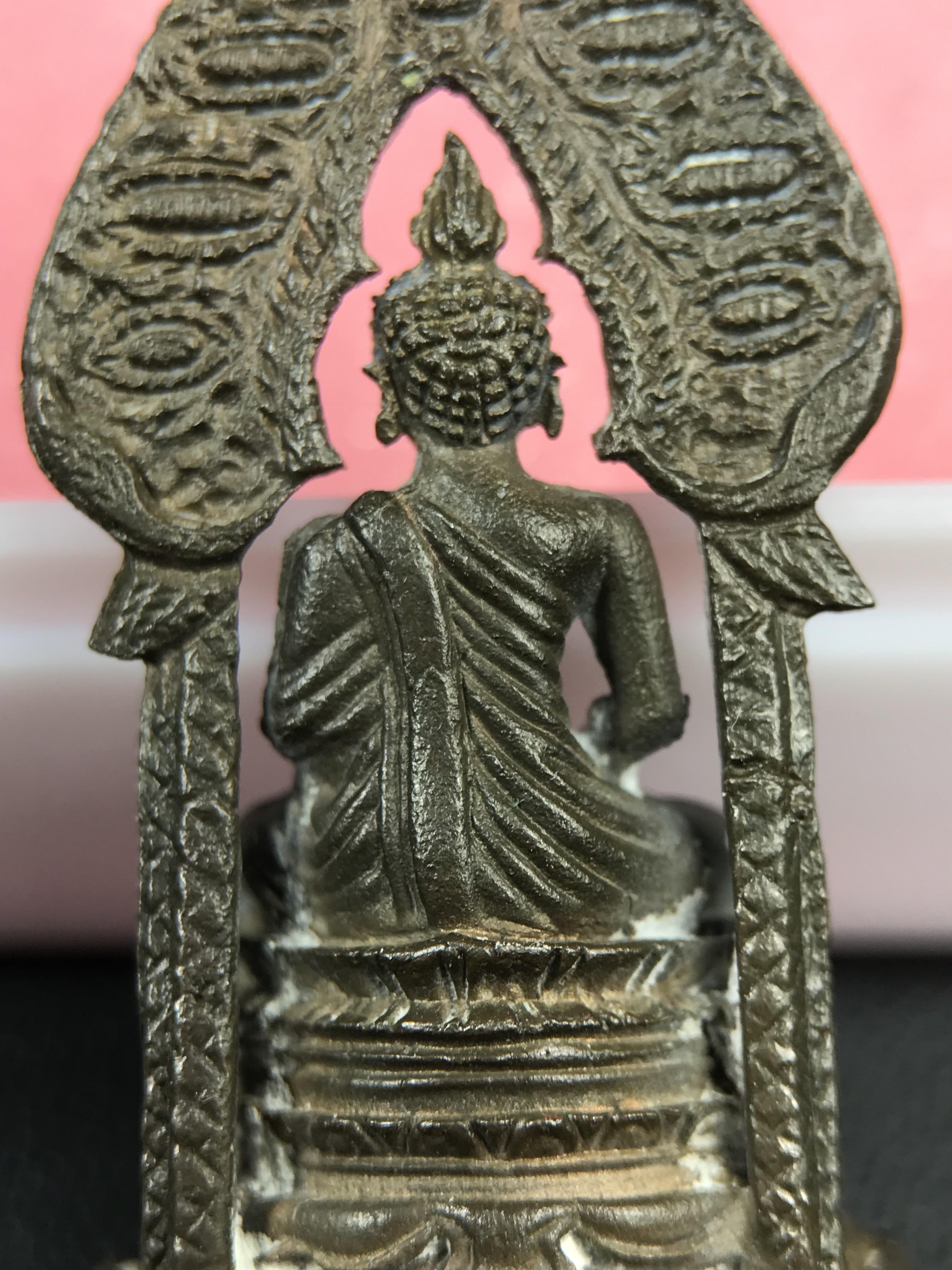 พระกริ่งนิรันตราย สมโภชครบ 108 ปี วัดราชประดิษฐ์ ปี 2515 เนื้อนวโลหะ(องค์หมายเลข ๑๖๘)( ในหลวง ร.9 เสด็จเททอง)( จำนวนสร้าง 1 ใน 999 องค์) (พิธีใหญ่ เกจิคณาจารย์ในยุคล้นหลาม หลวงปู่โต๊ะ วัดประดู่ฉิมพลีร่วมปลุกเสก)หายาก