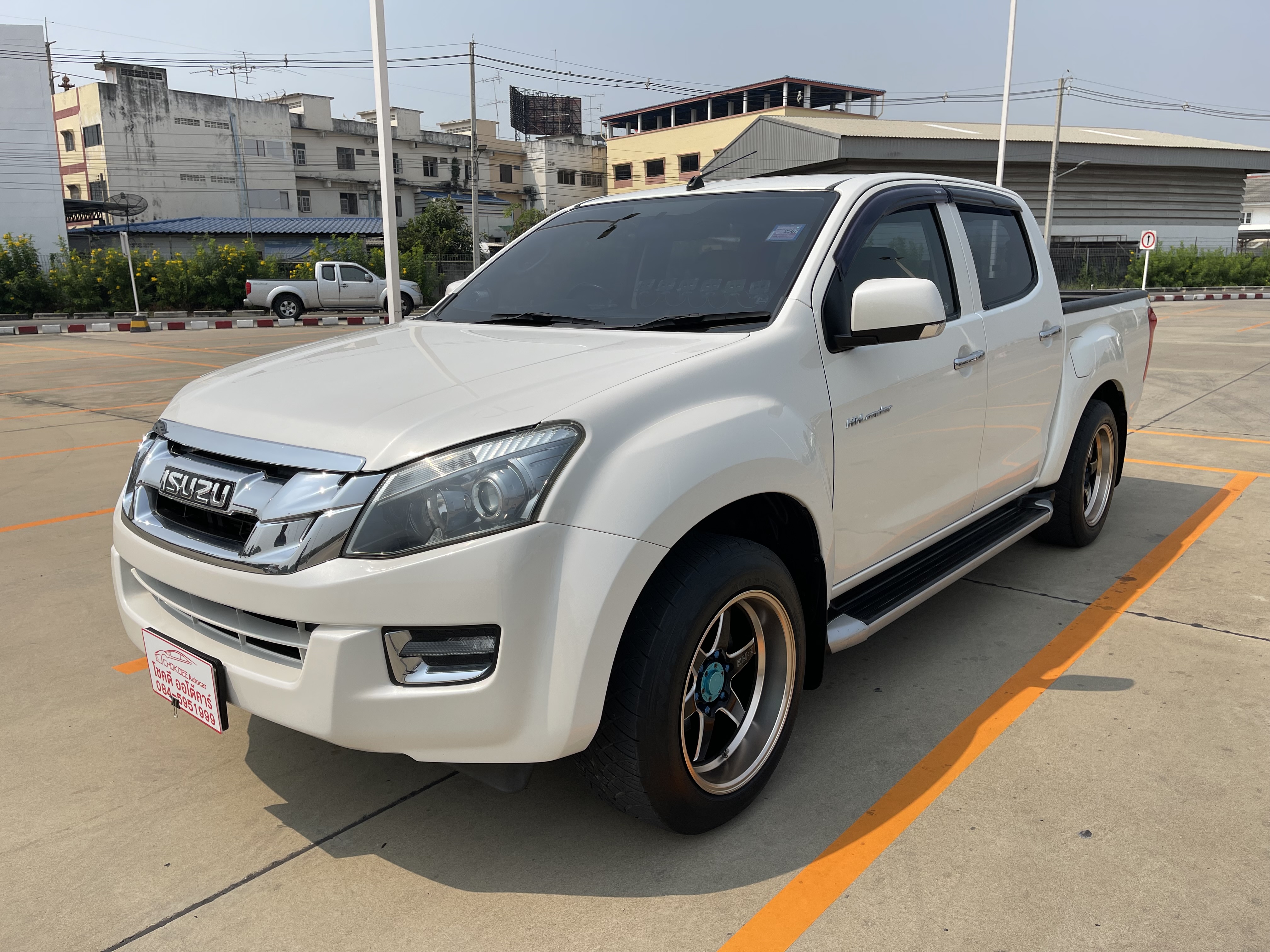 Isuzu Dmax All New 4ประตู Hi-Lander 2.5 Vgs Z Dvd 2015 ขาวมุก