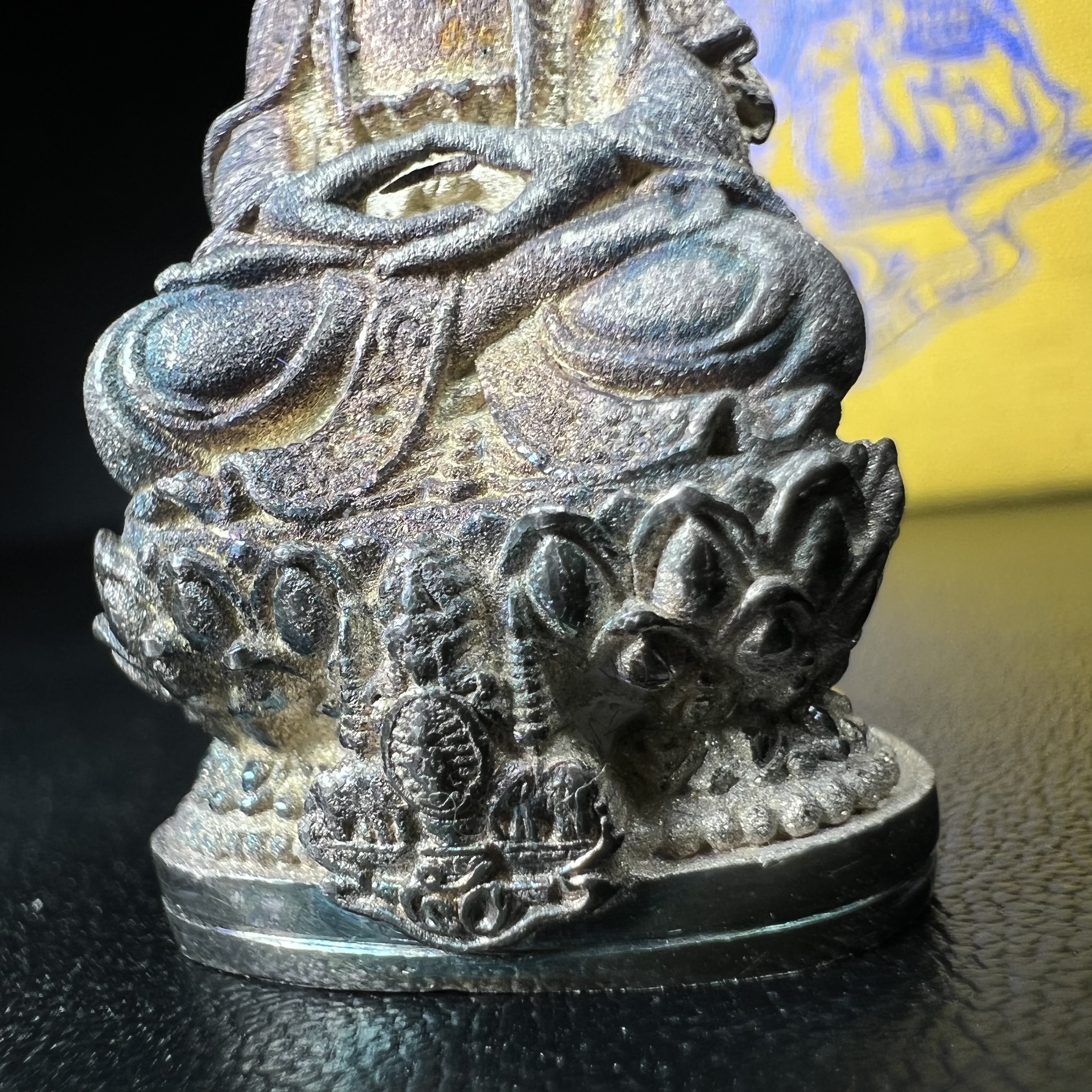 พระกริ่งจีน "ต้าเยิ่นถะ" รุ่น กาญจนาภิเษกครองราชย์ 50 ปี วัดบวรนิเวศวิหาร ปี2538 เนื้อเงิน(ผิวเดิมกลับดำขึ้นสีรุ้งเข้มขลังงดงามธรรมชาติสร้างสรรค์สภาพสวยเดิมพร้อมกล่องบรรจุเดิม ตอกโค๊ดหมายเลขกำกับ)(คัดสภาพสวยเดิมพิธีใหญ่พุทธศิลป์งดงาม)1ใน6001องค์