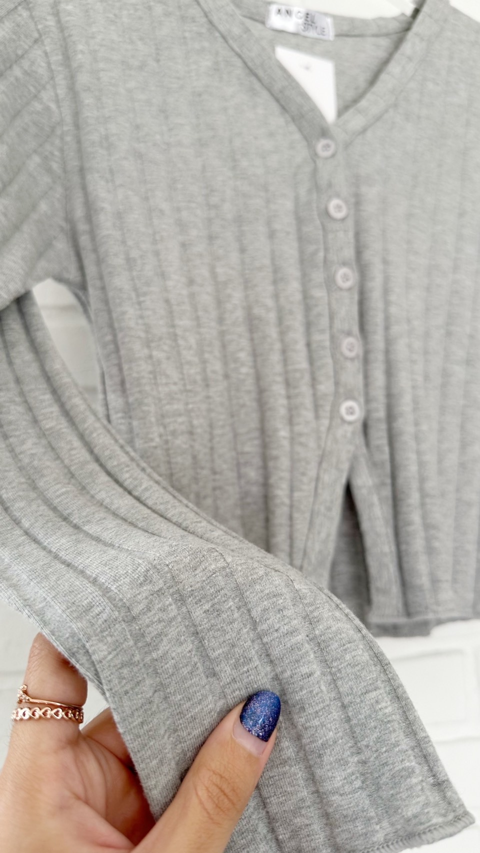 ร่องกระดุมแขนยาว