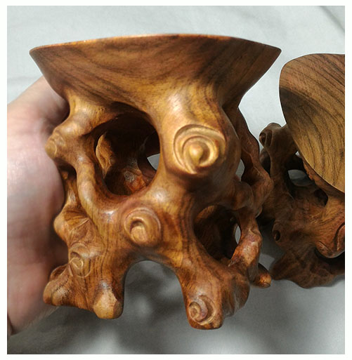 ฐานหรือกี๋ไม้สไตล์จีน ทรงรากไม้ อันละ