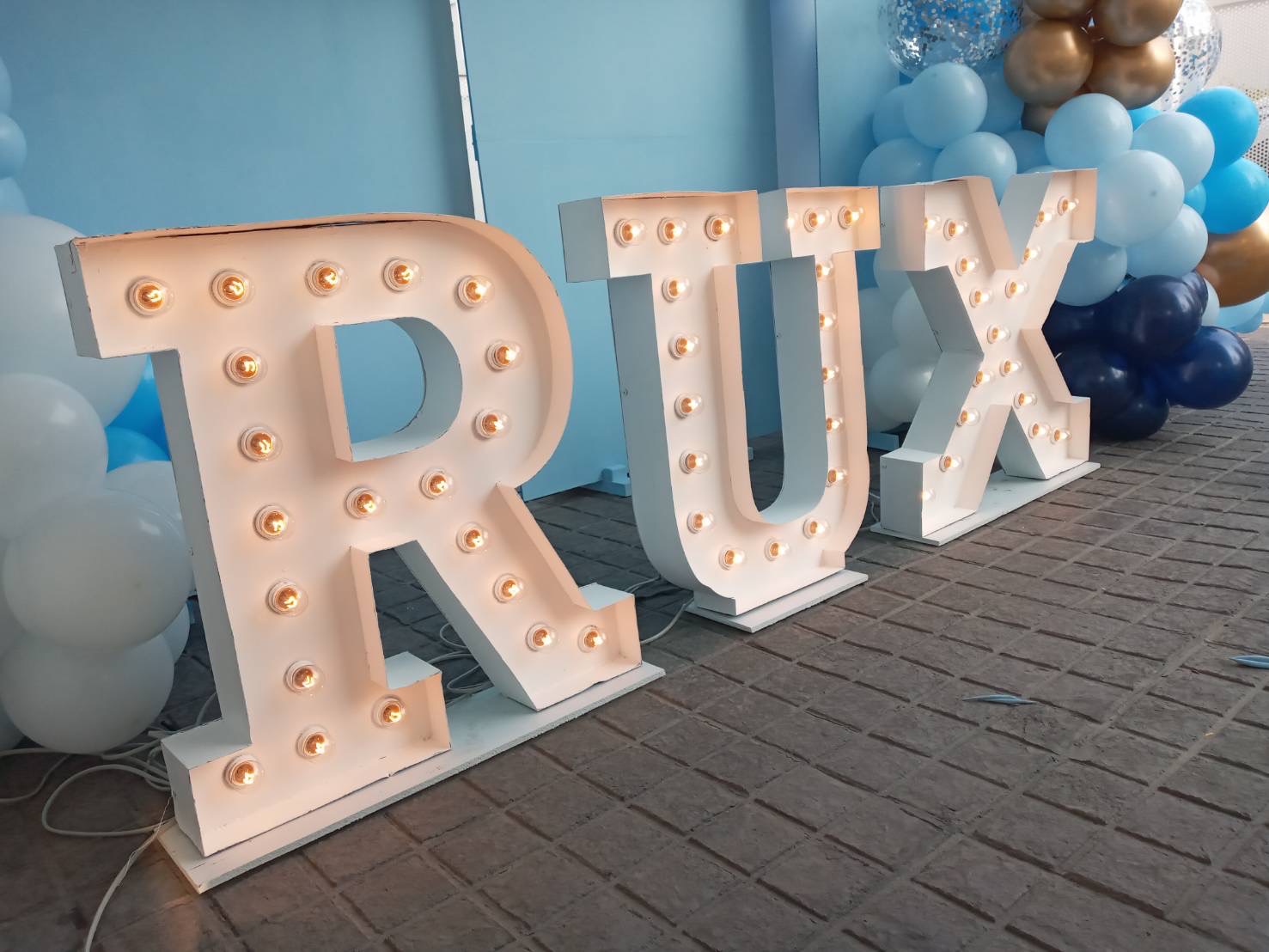 ป้ายอักษรเช่าไฟปิงปอง "RUX" 70 cm