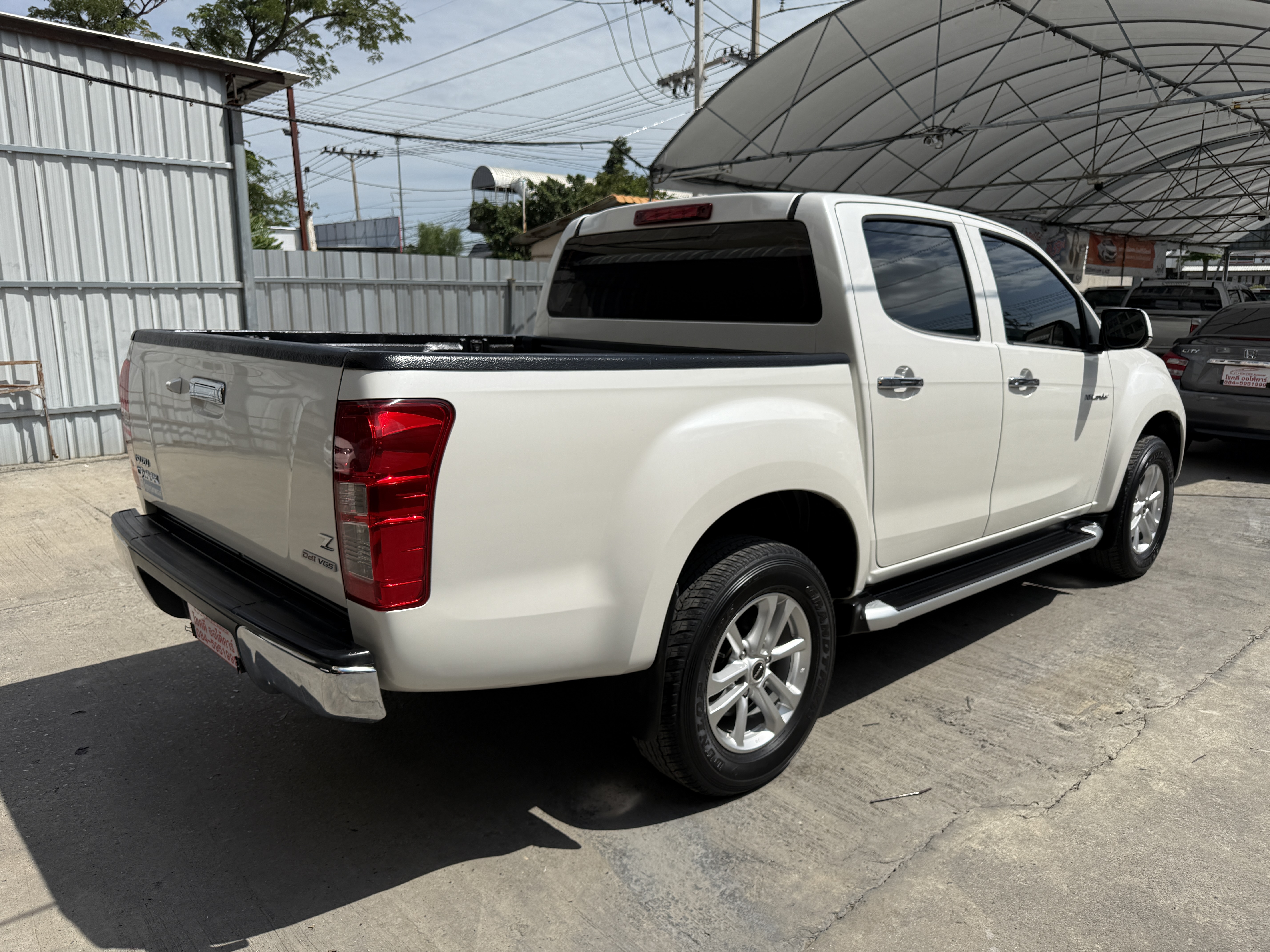 Isuzu Dmax All New 4ประตู Hilander 2.5 Vgs Z Dvd 2013 ขาวมุก