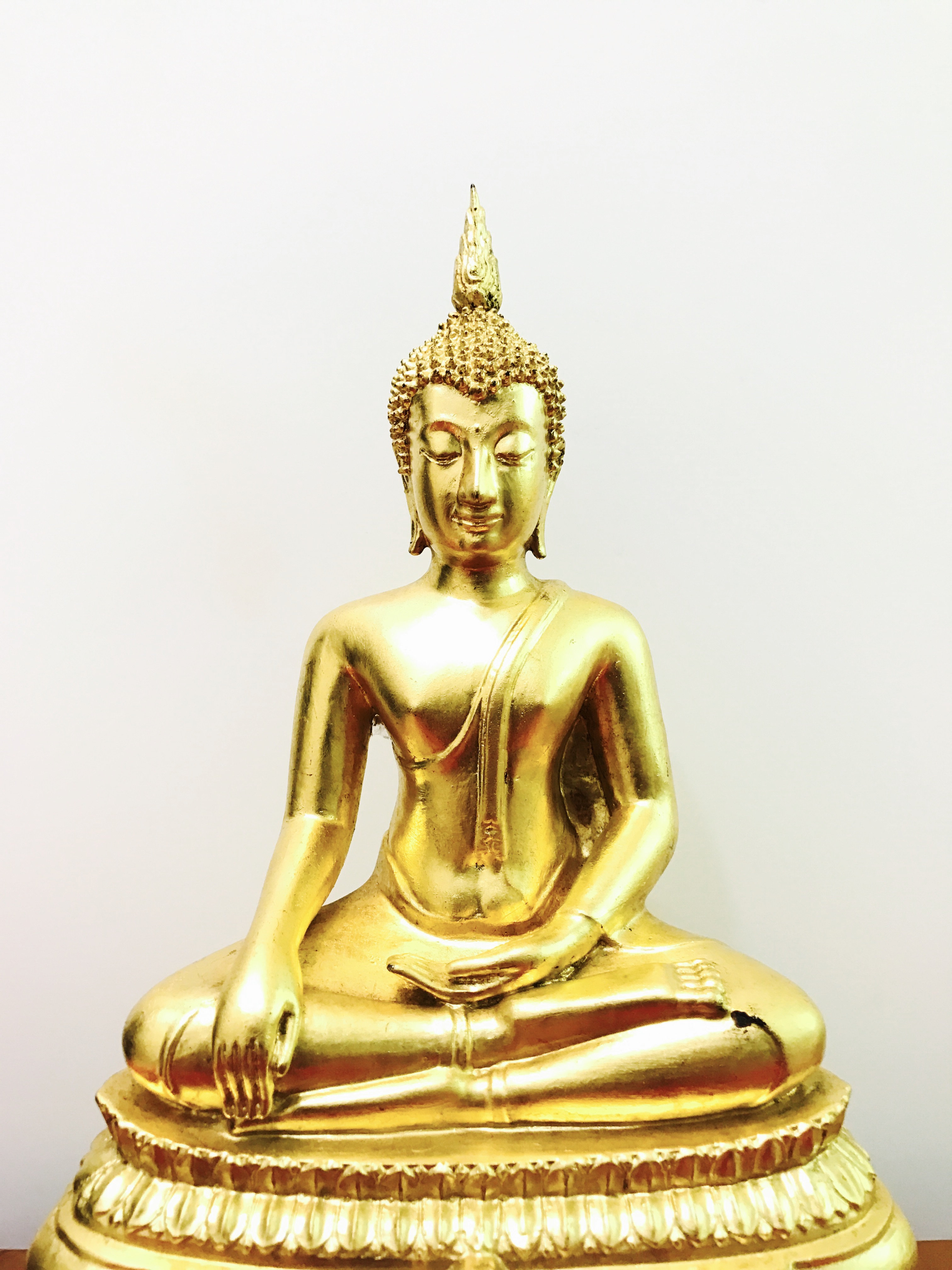 พระบูชาพระพุทธชินสีห์ ภปร ทันโตเสฏโฐ ปี 2533 หน้าตัก 5 นิ้ว (วัตถุมงคลหนึ่งเดียวที่มีผงฟันในหลวงรัชกาลที่9 พระราชทานให้จัดสร้าง) (1ใน999)