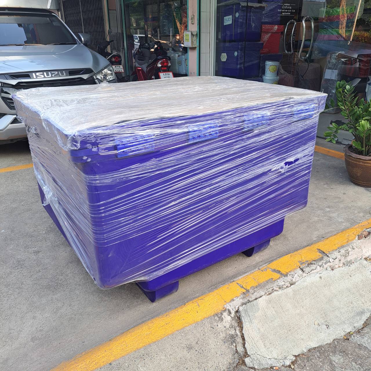 ถังแช่ฉลาม 1000 ลิตร (สีน้ำเงิน)