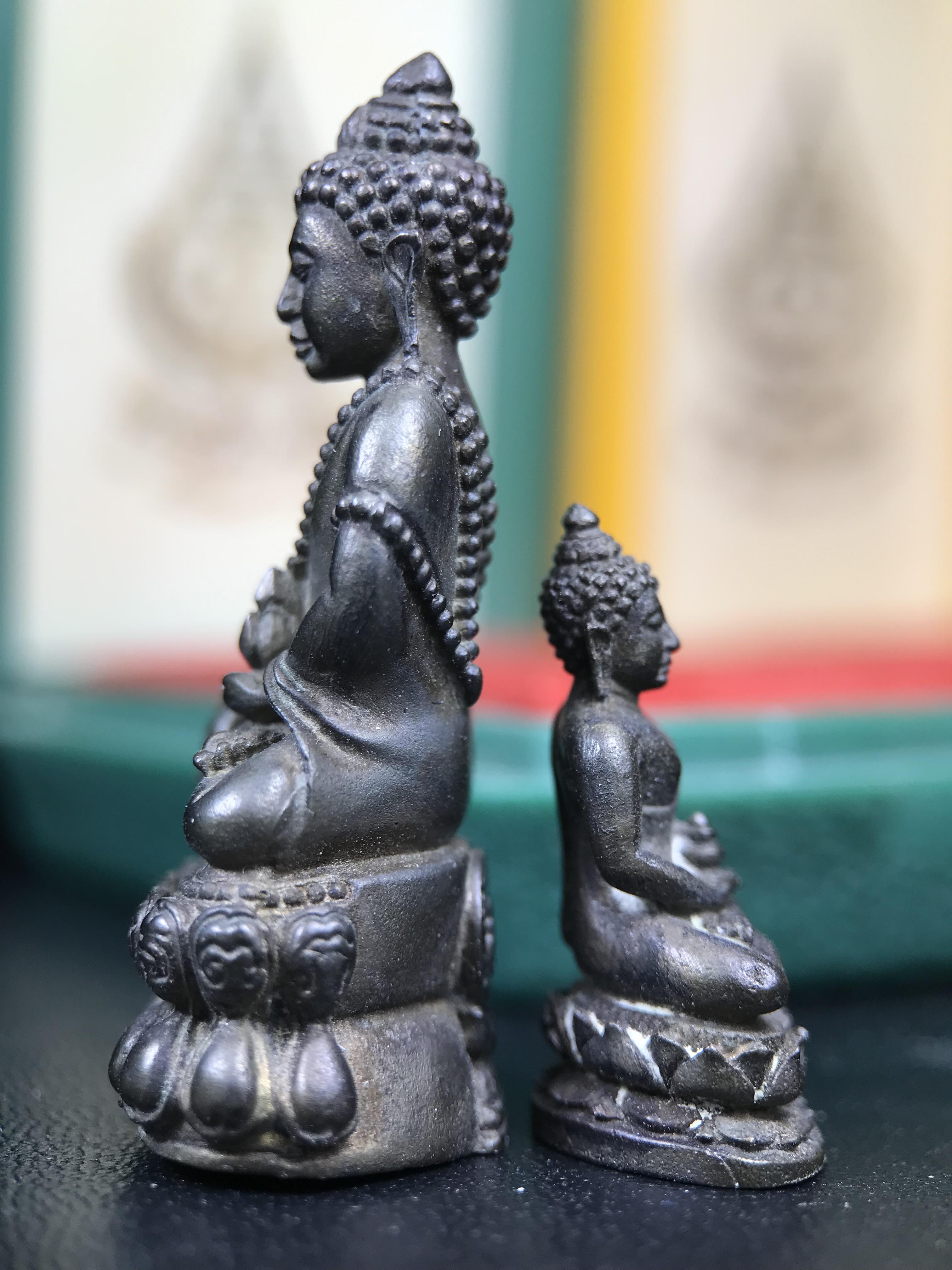 พระกริ่ง-พระชัยวัฒยน์วาสนาสมเด็จพระสังฆราช(วาสน์)วัดราชบพิธฯปี2531 เนื้อนวโลหะ สร้างเป็นที่ระลึกในคราวที่สมเด็จพระอริยวงศาคตญาณ สมเด็จพระสังฆราช(วาสน์ วาสโน)มีพระชนมายุครบ90พรรษา(ในหลวง ร.9 เสด็จในพิธี)งานแกะแม่พิมพ์โดย นายช่างเกษม มงคลเจริญ)(1ใน1991องค์)