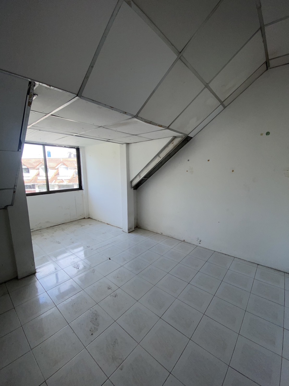 For Sales : Phuket Town, 4-story commercial building, 4 Rooms 4 Bathrooms