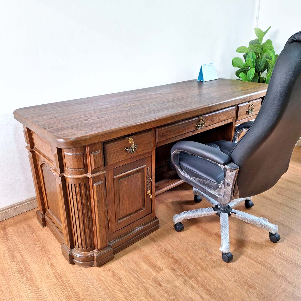 โต๊ะทำงานผู้บริหาร รุ่น executive