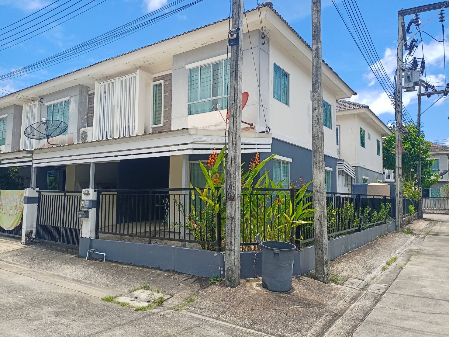 For Rent : Pruksa Ville Thalang 3 bedrooms, 2 bathrooms.