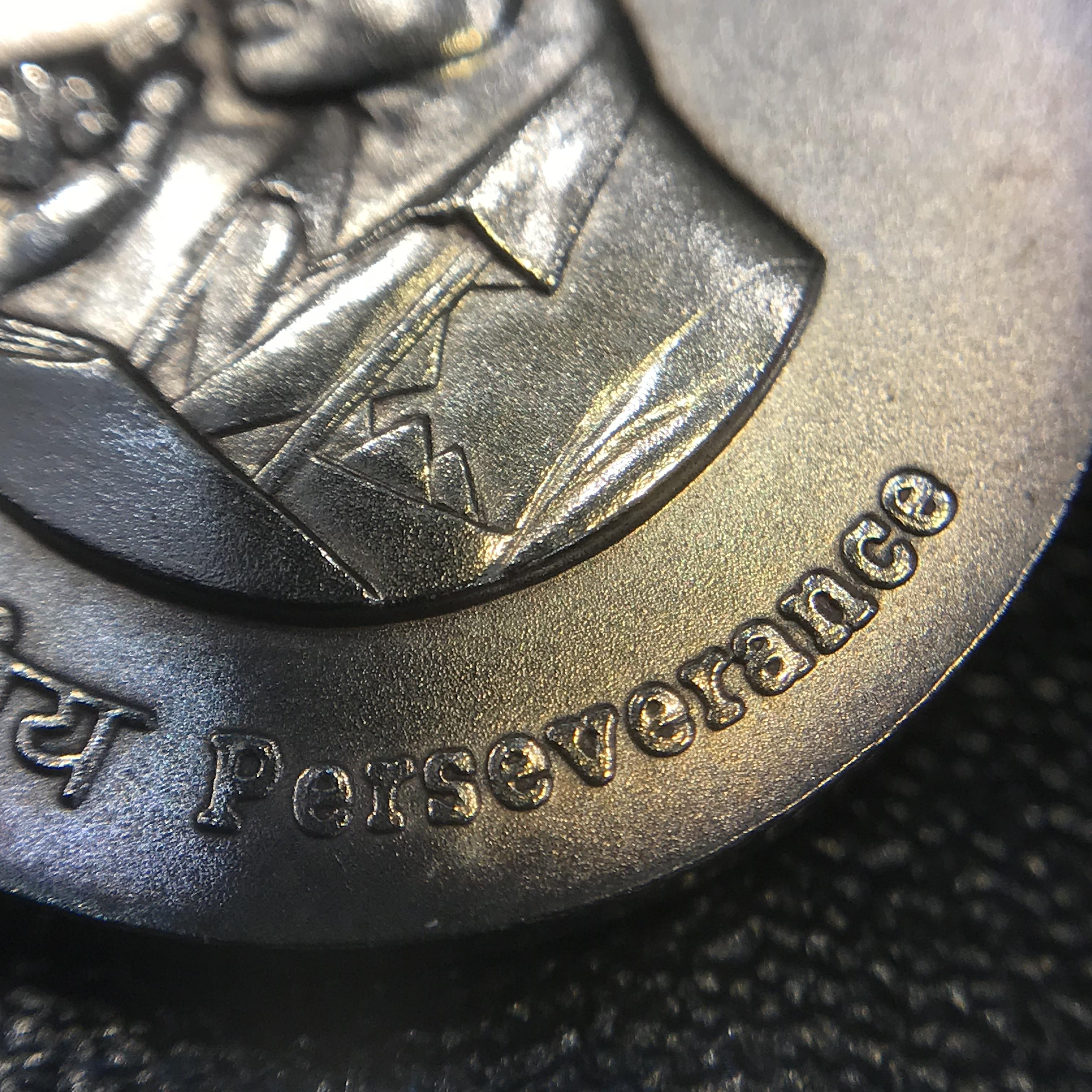 เหรียญพระมหาชนก พิมพ์เล็ก เนื้อเงิน ปี2542 พร้อมหนังสือครบชุด