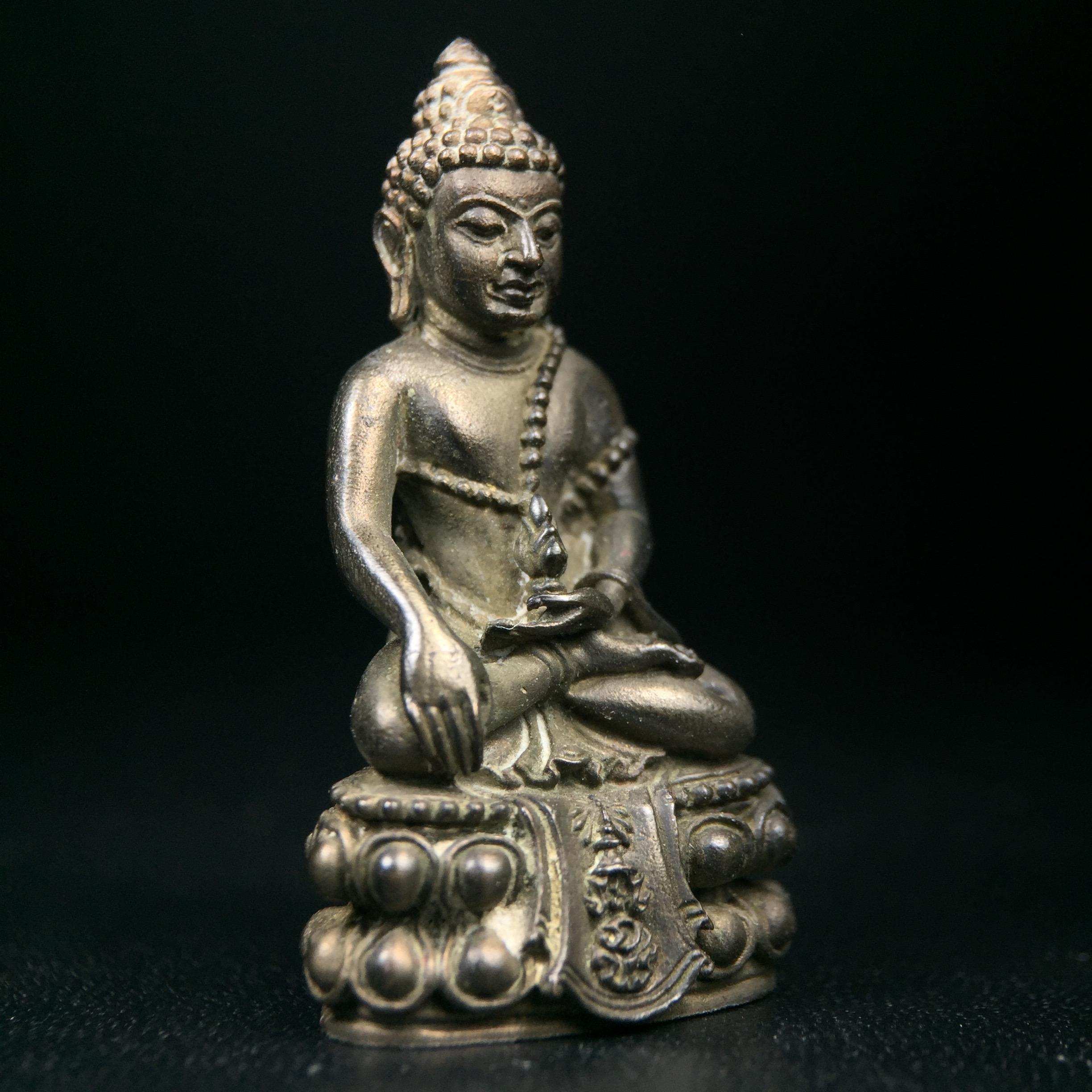 พระกริ่งศิรากาศ ภปร.(พระกริ่งคุ้มเกล้า)วัตถุมงคล"คุ้มเกล้าฯ" มูลนิธิ “คุ้มเกล้า” ในพระบรมราชูปถัมภ์ จัดสร้าง โรงพยาบาลภูมิพล เนื้อนวโลหะ(พิมพ์หน้าไทย)(ในหลวงรัชกาลที่9เสด็จเททอง)(พิธีใหญ่)(นิยม)