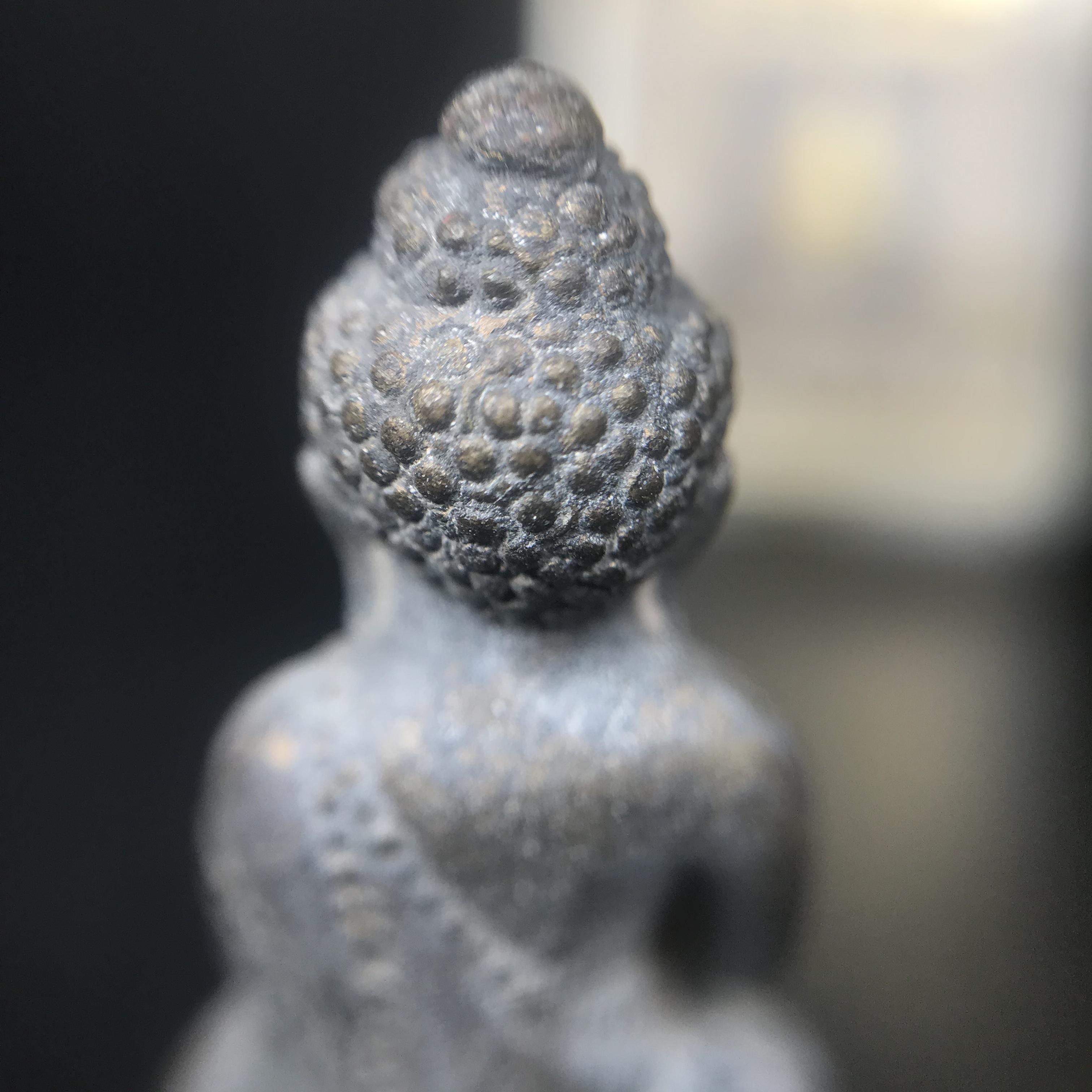 พระกริ่งชินบัญชรฉลองพระชันษา 100 ปี สมเด็จพระญาณสังวร วัดบวรนิเวศวิหาร ปี 2556 เนื้อนวโลหะผสมทองคำก้นทองแดง พิธีใหญ่ มวลสารเด่น นิยม(1 ใน 2556 องค์)