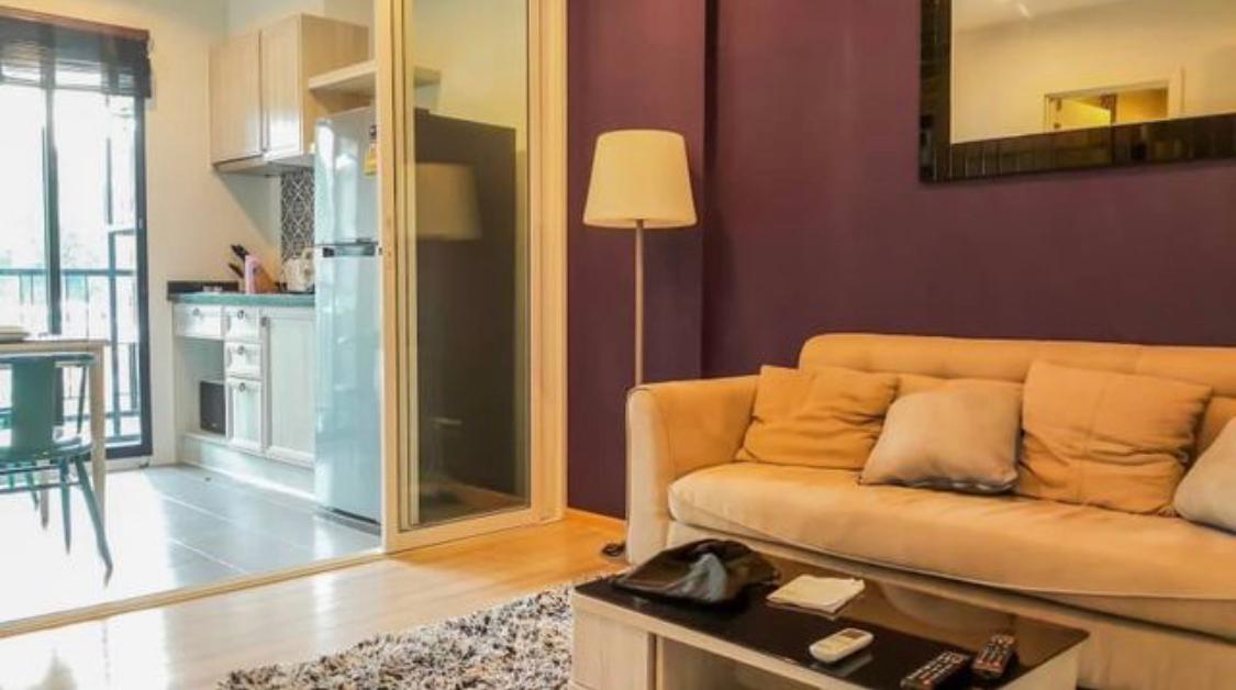 For Rent : Samkong,The Base Heiht 1 Bedroom 1 Bathroom, 9th Floor, City View.