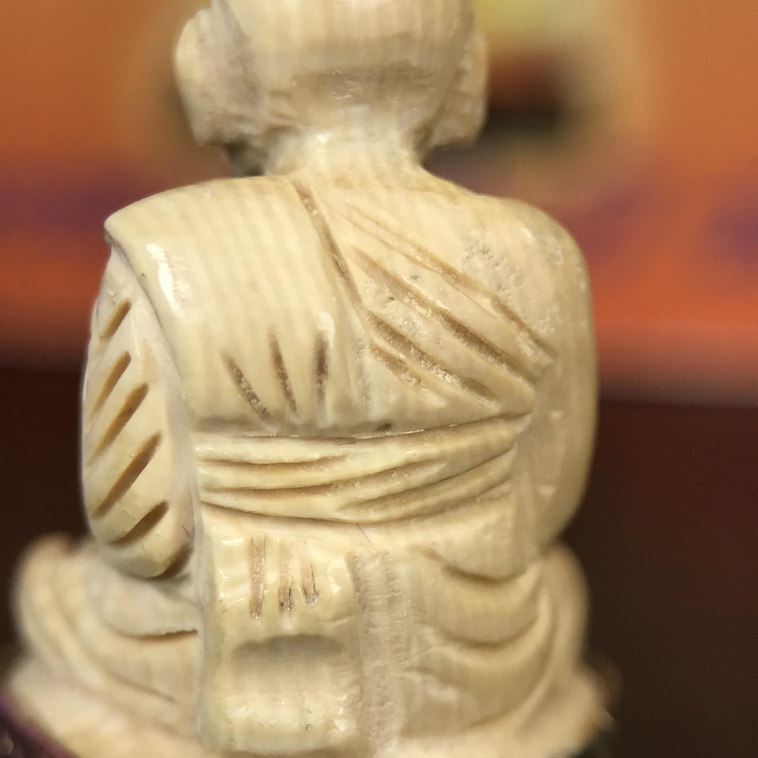 สมเด็จหลวงพ่อทวด รุ่นคชสารหมื่นปี (ศิลปาชีพ) วัดช้างให้ ปี 2541โดยมีท่าน อ.นอง วัดทรายขาว เป็นเจ้าพิธี และมีเกจิร่วมปลุกเสก 108 รูป บรรจุผงว่านเก่าและดินกากยายักษ์(พิมพ์ลอยองค์ฐานทองคำโค๊ตทองคำ)พร้อมกล่องบรรจุและใบรับรองเดิมครบ นิยมหายาก