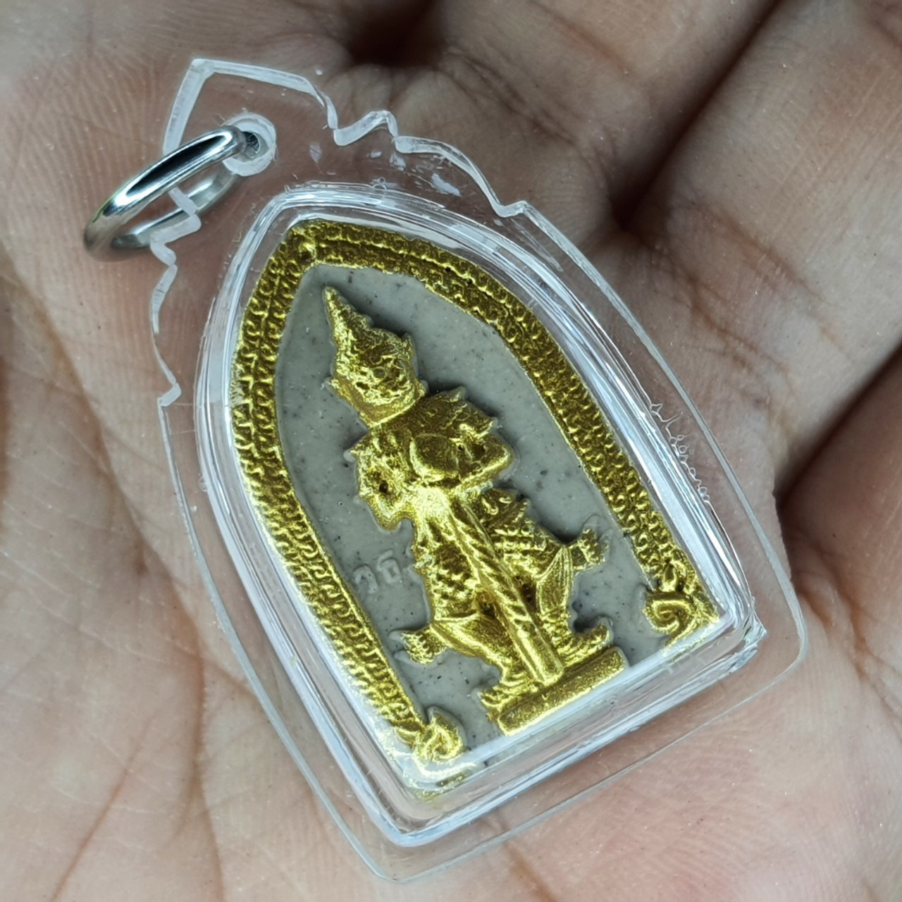 พระเครื่อง ท้าวเวสสุวรรณ เลี่ยมกรอบ สีขาว แต่ง สีเหลือง รุ่น แก้ปีชง รวยไม่จบ จนไม่เป็น ภัยไม่มี ท้าวเวสสุวรรณ พระแท้ ท้าวเวสสุวัณ จี้ท้าวเวสสุวรรณ