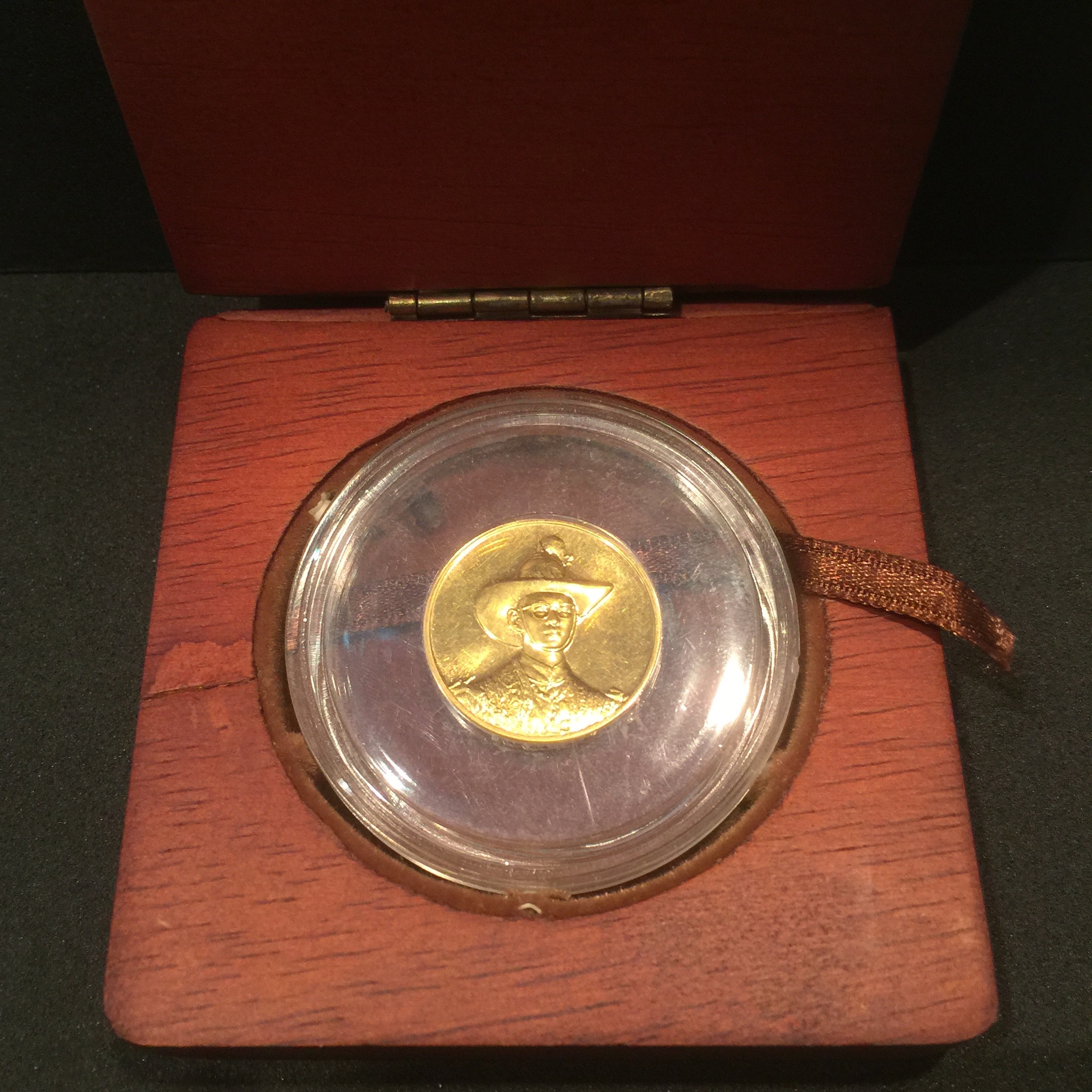 เหรียญ ร.9 มหามงคลเฉลิมพระชนมพรรษา 6 รอบ(ทองคำ)(หายาก)