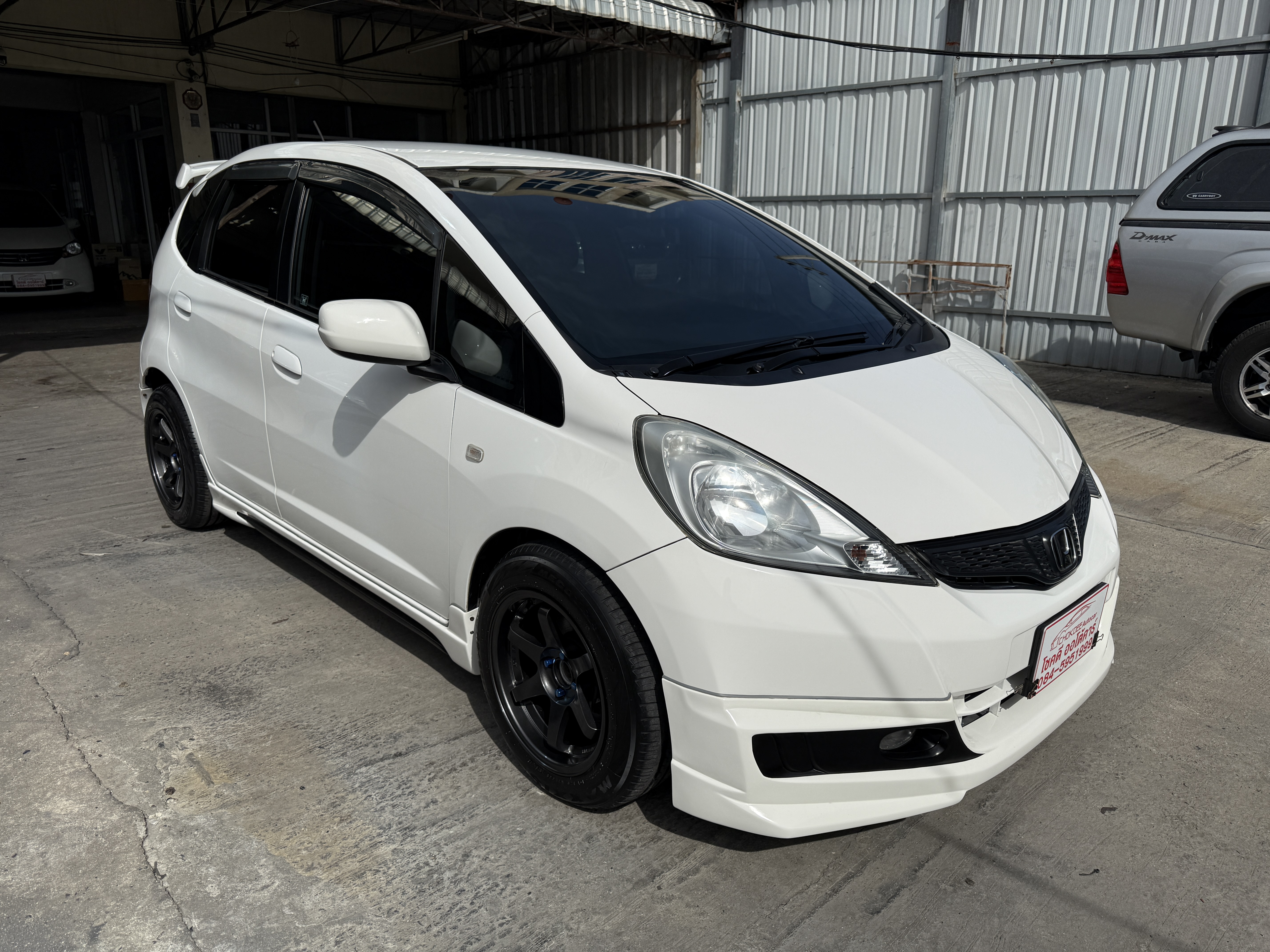 Honda Jazz 1.5 V At 2012 ขาว