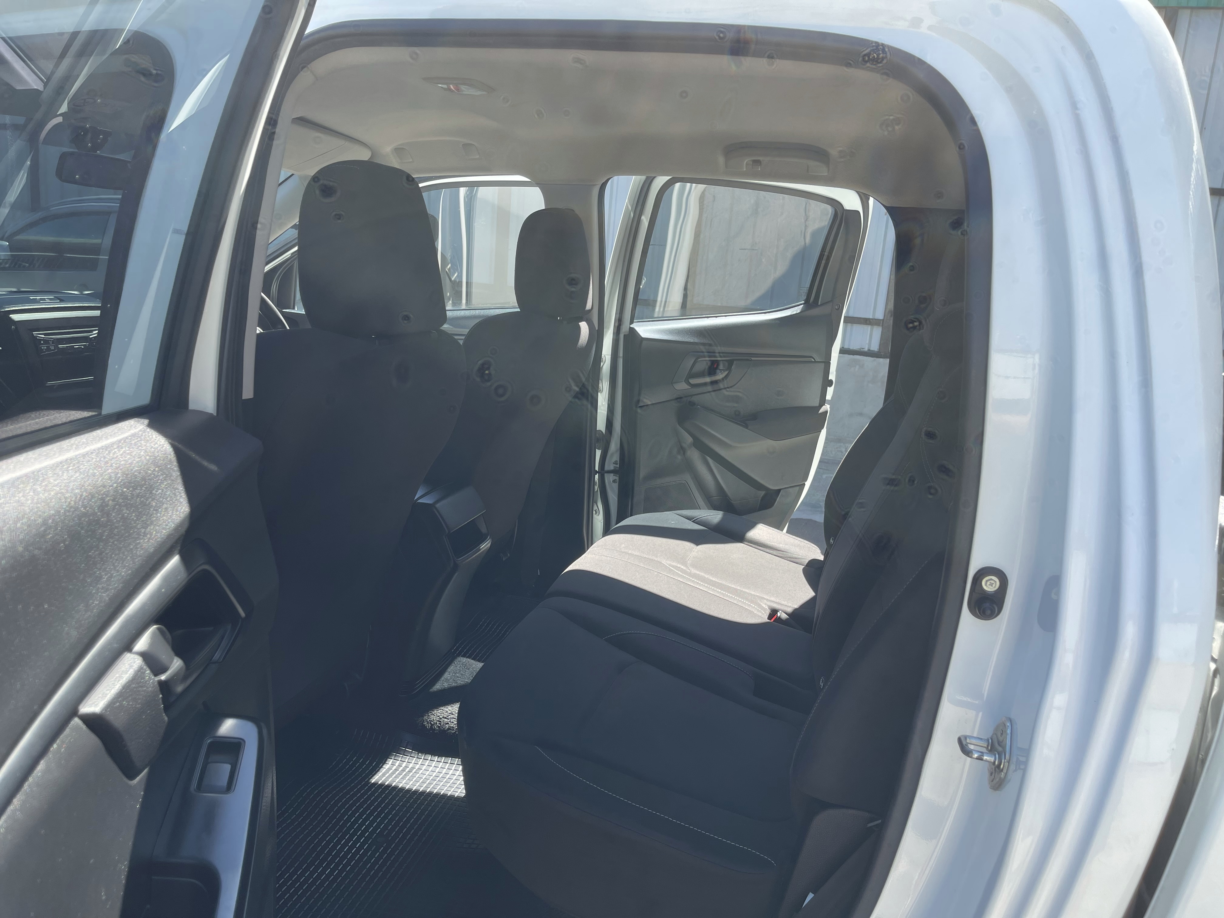 Isuzu Dmax All New 4ประตู 1.9 S Abs 2020 ขาว