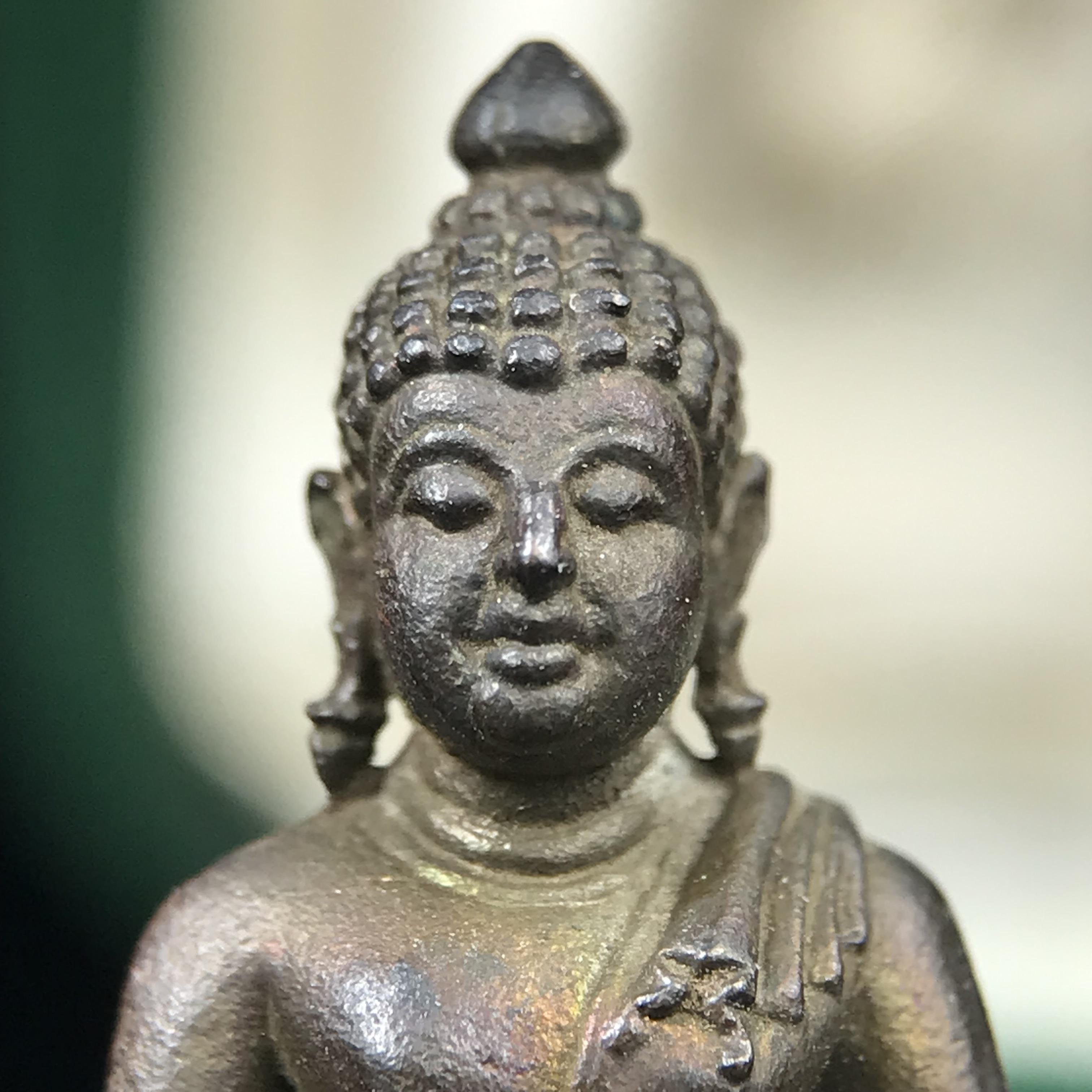 พระกริ่งวาสนา(รุ่นแรก) 80 พรรษา สมเด็จพระสังฆราช (วาสน์) วัดราชบพิธฯ ปี2521 เนื้อนวโลหะ(ตอกโค๊ตพระปิดตา) โดยมีหลวงปู่โต๊ะ วัดประดู่ฉิมพลีร่วมปลุกเสก พร้อมกล่องบรรจุเดิม(รุ่นแรก คอตั้งตรงได้สัดส่วน หายาก)