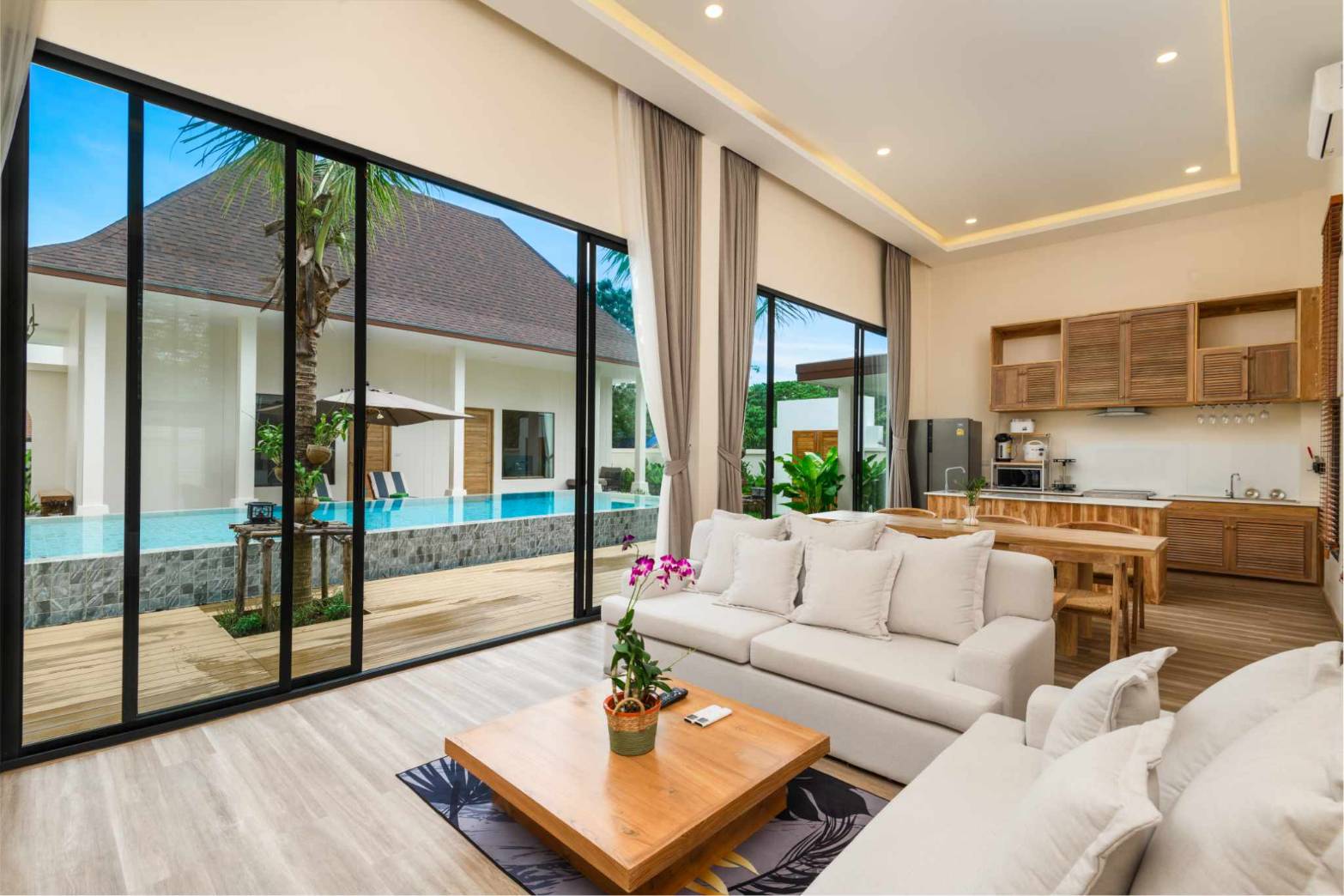For Rent : Manic-Cherngtalay, Brand New Private Pool Villa, 5 Bedrooms 6 Bathrooms