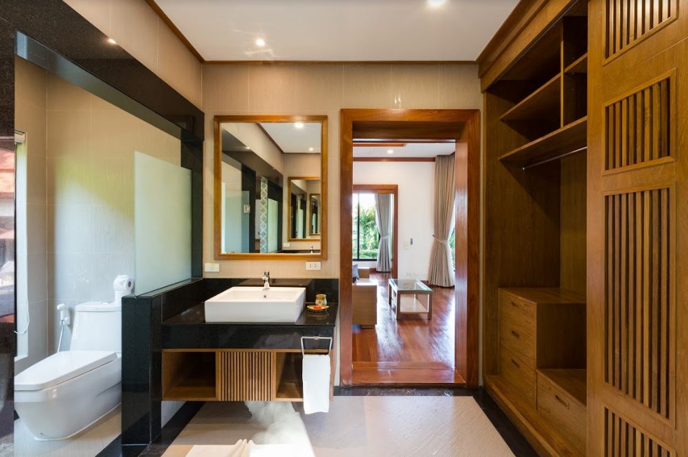 For Sale : Nai Harn, Luxury Tree Pool Villa, 3 Bedrooms 3 Bathrooms, Garden view.