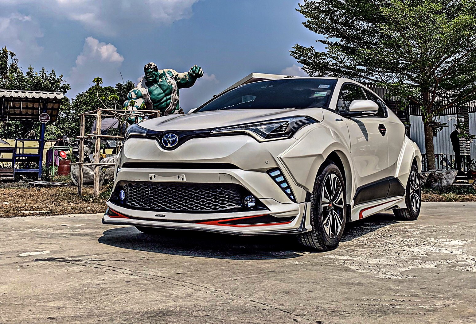 Toyota CH-R Lambo 2018 body kits by Amotriz