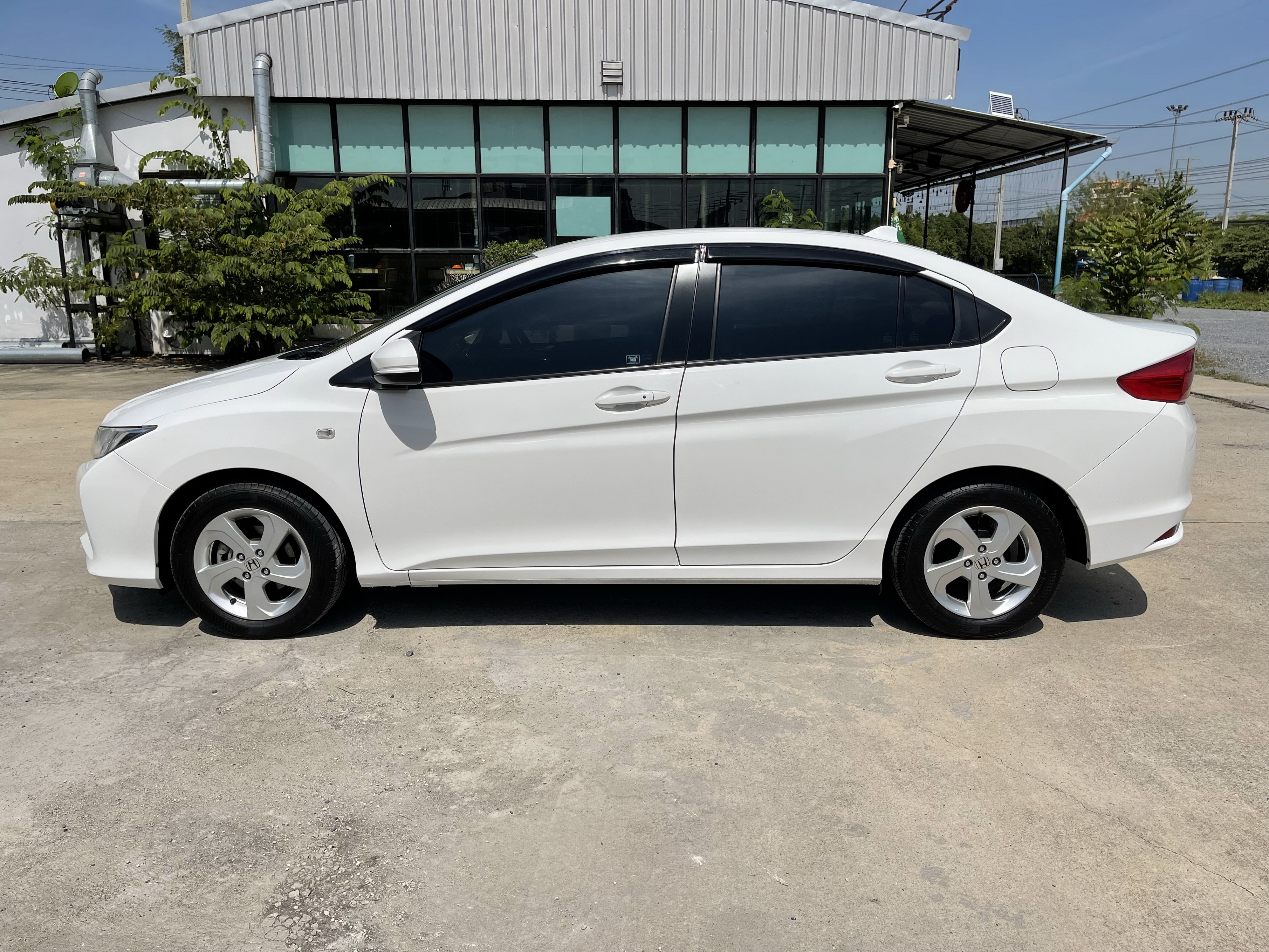 Honda City 1.5 V+ At 2016 ขาว