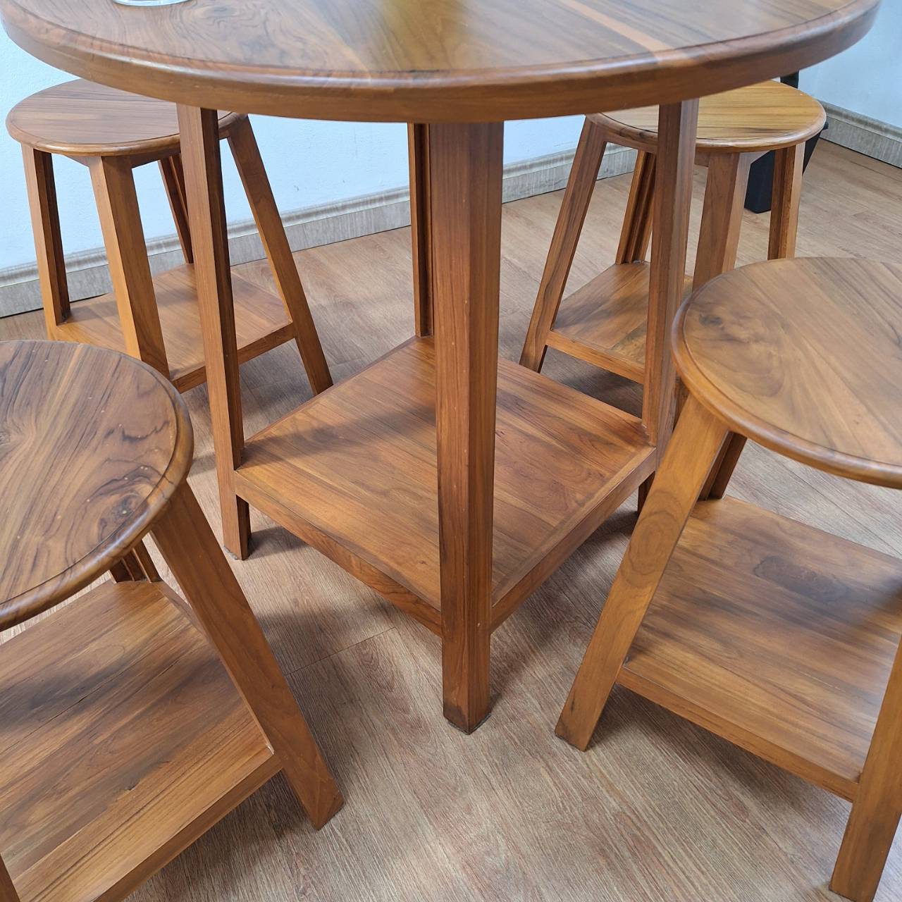 ชุดโต๊ะกลม ( มี 5 ชิ้น ) รุ่น ไดมอน