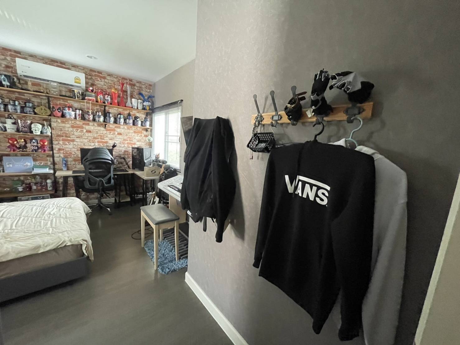 For Rent : Kohkaew, 2-story detached house, 4 Bedrooms 3 Bathrooms