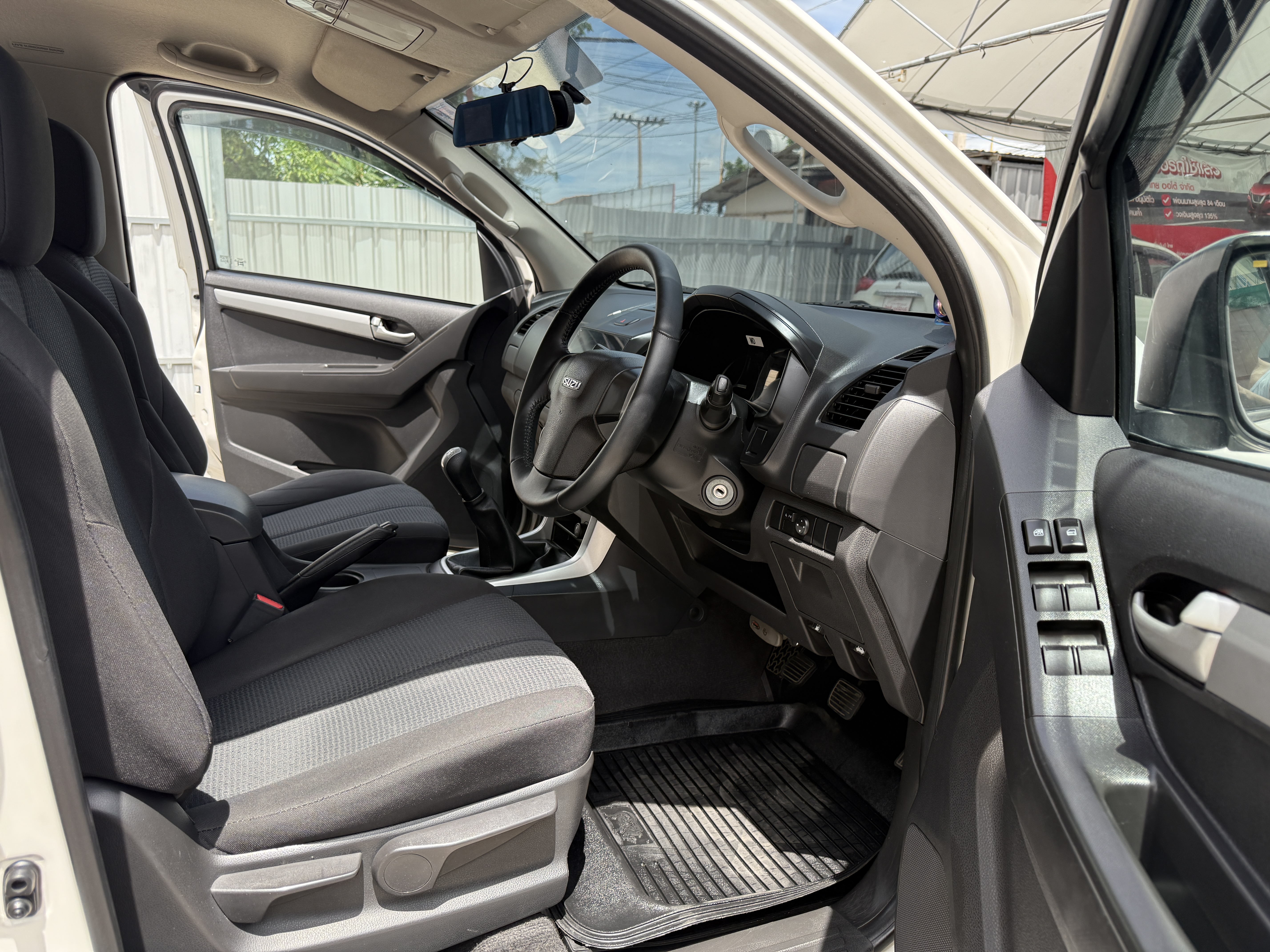 Isuzu Dmax All New 4ประตู Hilander 2.5 Vgs Z Dvd 2012 ขาวมุก