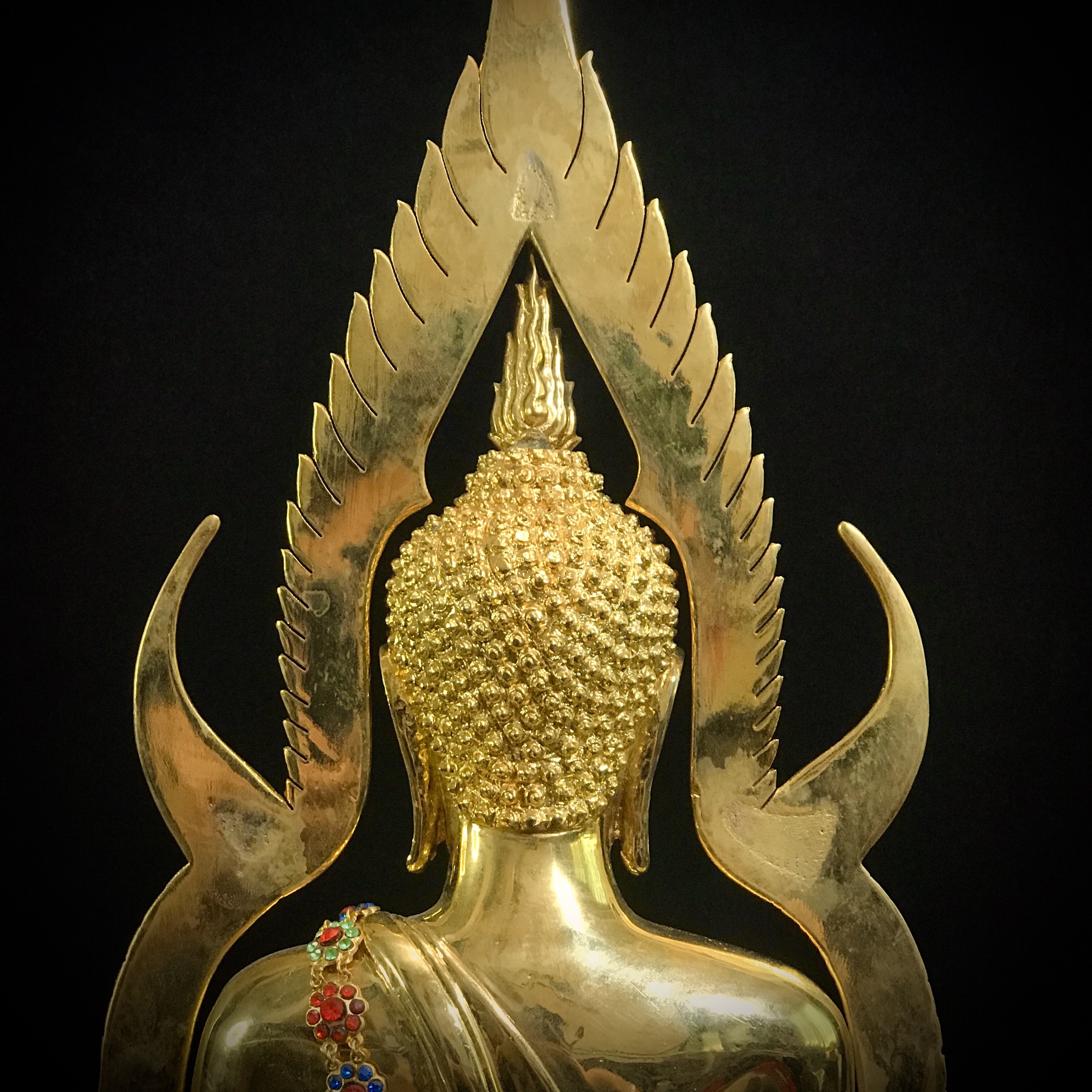 พระพุทธชินราช ภปร. รุ่นปฎิสังขรณ์ ปี2531 หน้าตัก 9นิ้ว กะไหล่ทอง(พร้อมตู้ครอบ) งานลุงจ่าทวีบูรณเขตต์ (สวยหายากนิยม)