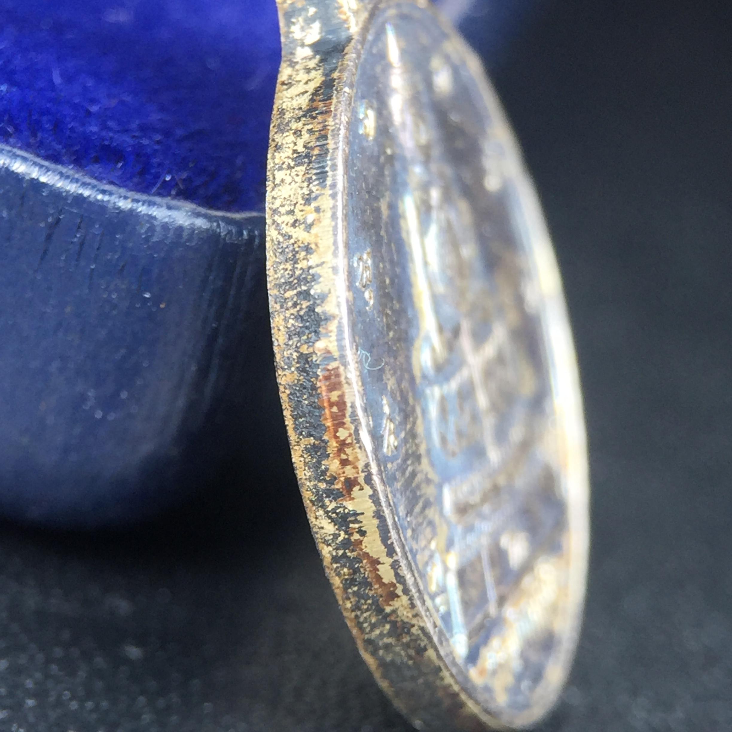 เหรียญพระชัยหลังช้าง ภปร. ครบ 5 รอบ ในหลวงรัชกาลที่9 พ.ศ.2530 พิมพ์เล็ก เนื้อเงิน(หนัก 2 สลึง)(สภาพผิวเดิมขึ้นสีรุ้งธรรมชาติสวยมาก)หายาก สภาพสวยเดิมพร้อมกล่องบรรจุเดิมครบสมบูรณ์(พิธีใหญ่ รุ่นยอดมนิยม)