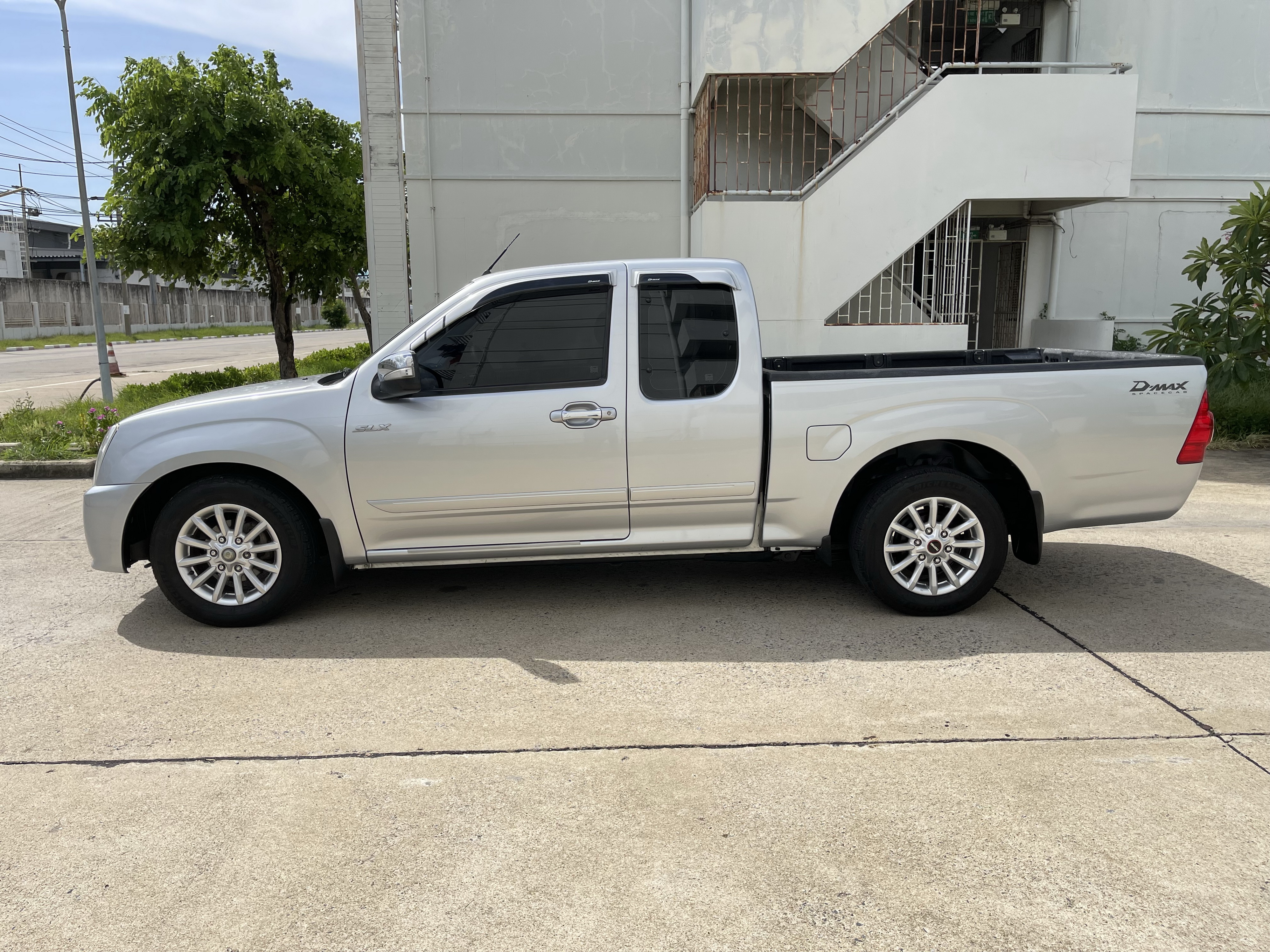 Isuzu Dmax Cab SLX 3.0 Abs Airbag Navi At 2010 เงิน