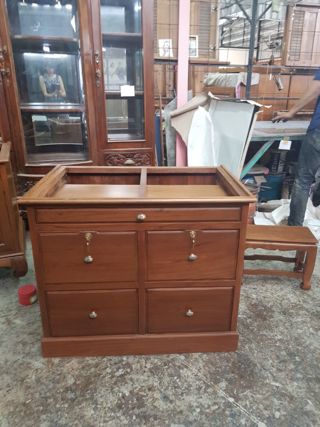 ตู้พระโมเดิร์นไม้สักทอง รุ่นหมู่ 7 เปิดข้าง