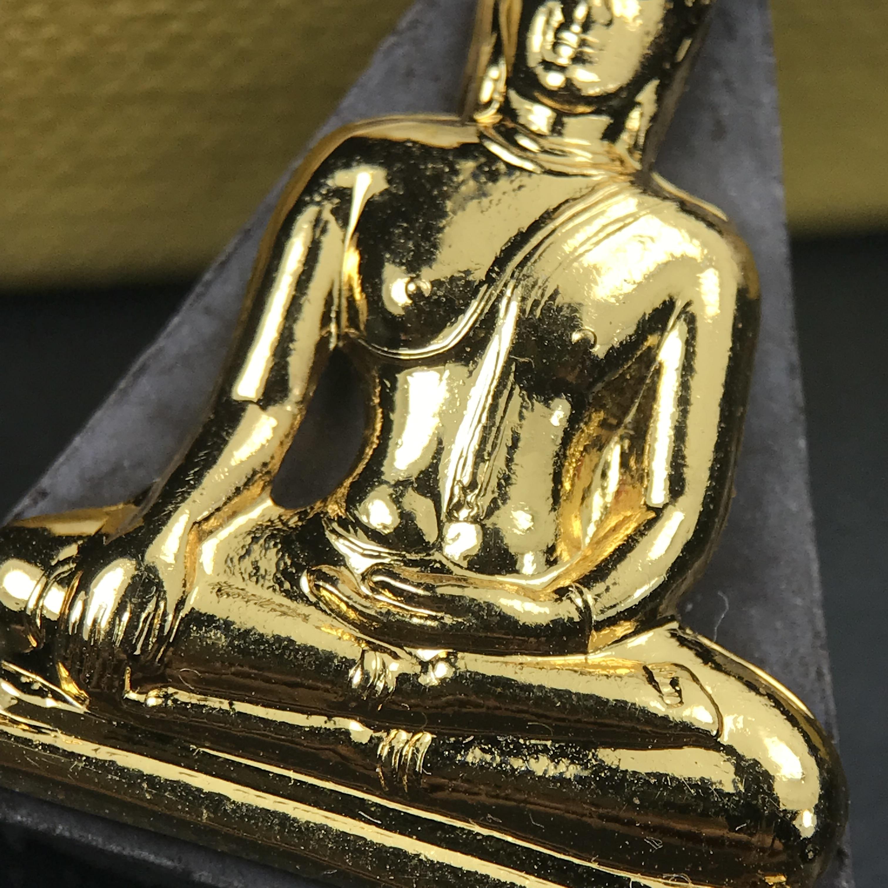 พระพุทธมหาสุวรรณปฏิมากร (หลวงพ่อทองคำ) หลังตรามหามงคลเฉลิมพระชนมพรรษา 80 พรรษา รัชกาลที่9 วัดไตรมิตรวิทยาราม กรุงเทพฯ ปี 2550 พระพิมพ์หน้าทองคำ(หายาก 1 ใน 999 องค์)