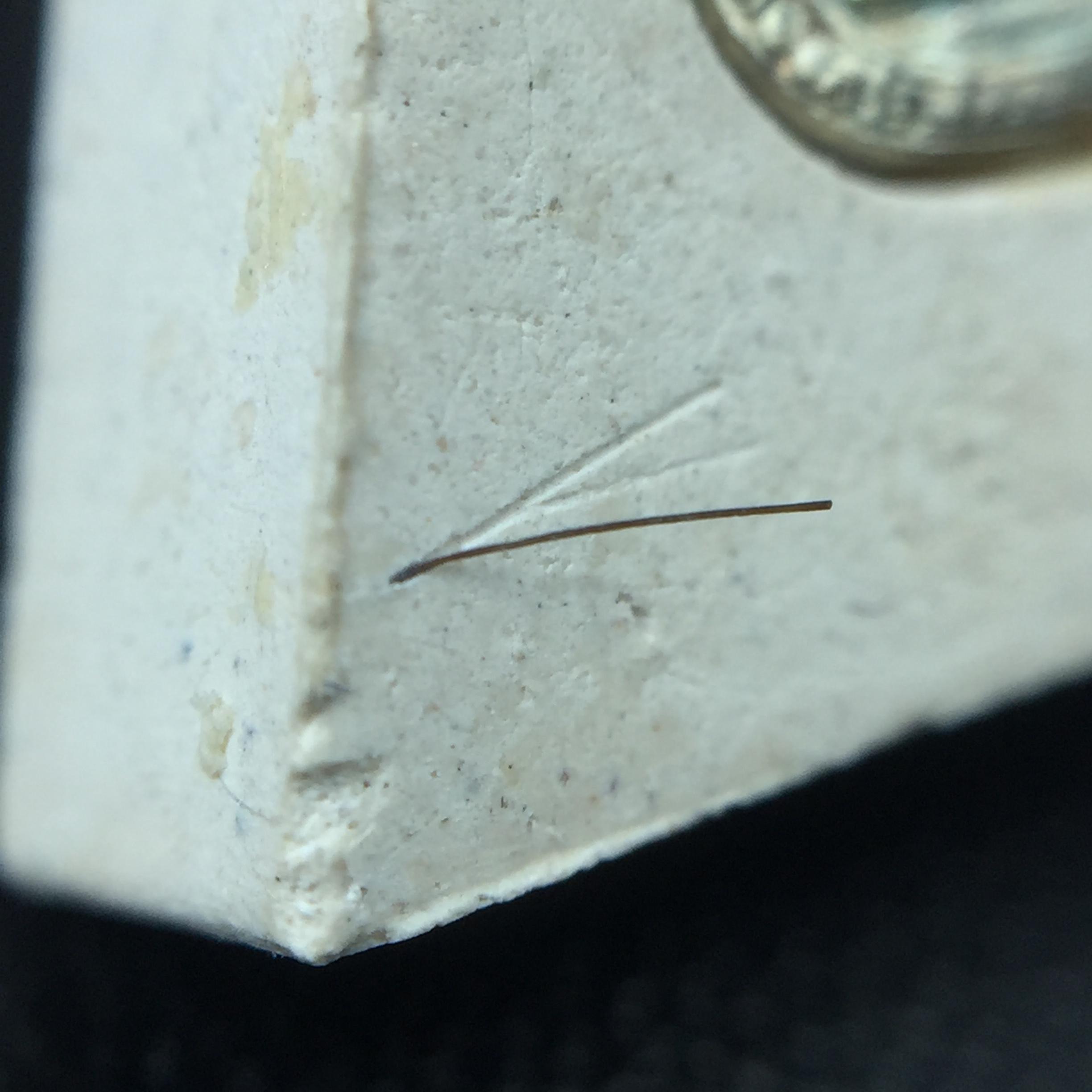 พระแก้วมรกต(จำลอง)ทรงเครื่องฤดูร้อน พระผงบูชา ด้านหน้าปิดทอง ด้านหลังตราฉลองสิริราชสมบัติครบ 60ปี เนื้อเงินขึ้นสีรุ้งธรรมชาติสร้างสรรค์งดงาม(รุ่นนี้ได้พระราชทานเส้นพระเจ้า(เส้นผม)รัชกาลที่9ในการจัดสร้าง)***องค์นี้พิเศษมองเห็นเส้นผมติดอยู่ด้านหลังชัดเจน***