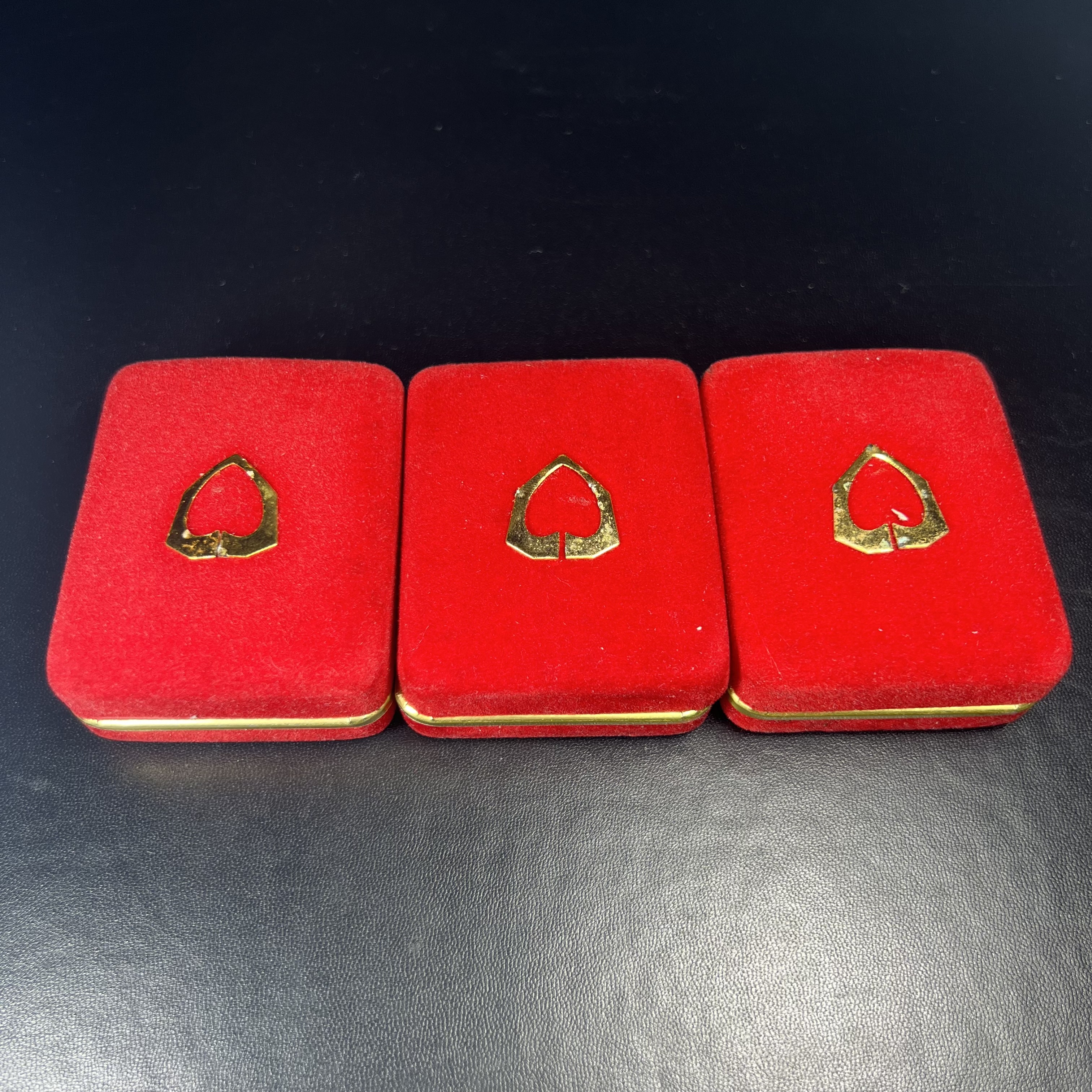 พระกริ่งพุทธธโนภาสโพธิธวัช จัดสร้างในวาระ ธนาคารไทยพานิชย์ ดำเนินงานครบ 85 ปี 30 มกราคม 2535 เนื้อนวโลหะพร้อมกล่องบรรจุเดิมครบ มีสมเด็จพระสังฆราชเจ้ากรมหลวงวชิรญาณสังวร เป็นประธานในพิธี พิธีมหาพุทธาภิเษกใหญ่ ณ พระอุโบสถ วัดบวรนิเวศน์ กทม.