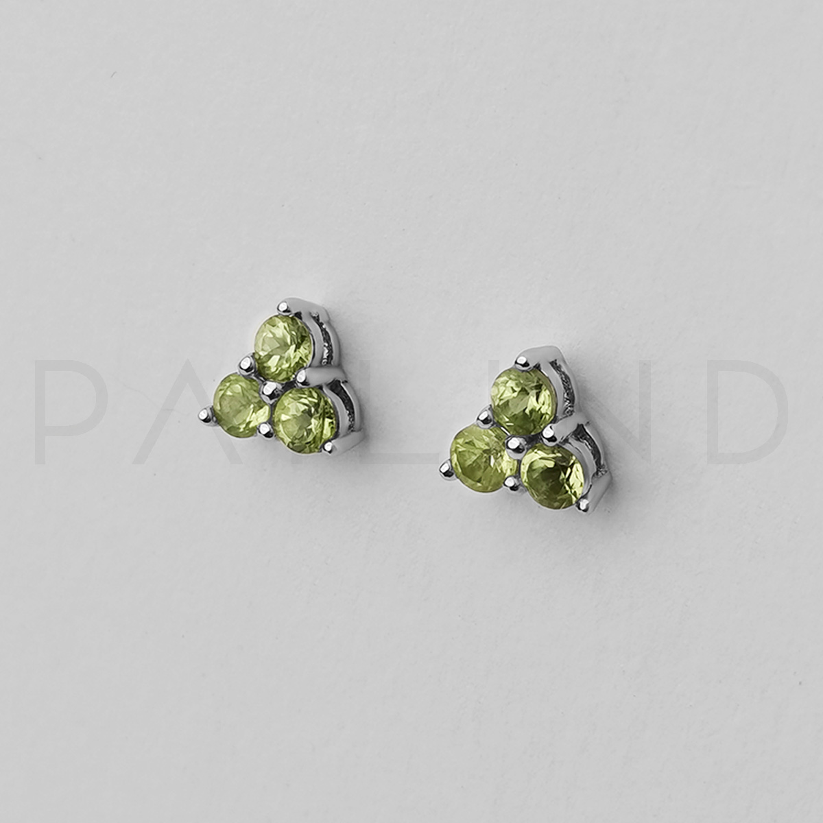 ต่างหูเงินแท้ดีไซน์เก๋ ประดับพลอย Peridot