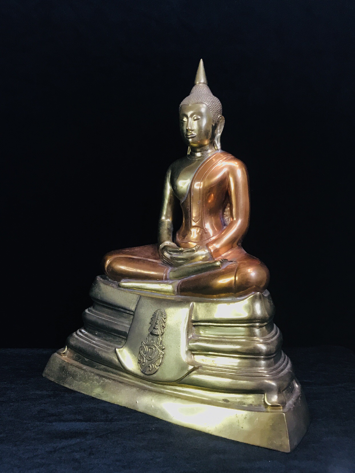 พระบูชาพระพุทธโสธร ภปร. รุ่นย้อนยุค ปี2539 กาญจนาภิเษกครองราชสมบัติครบ 50ปี หน้าตัก9นิ้ว เนื้อสามกษัตริย์ หมายเลข01314