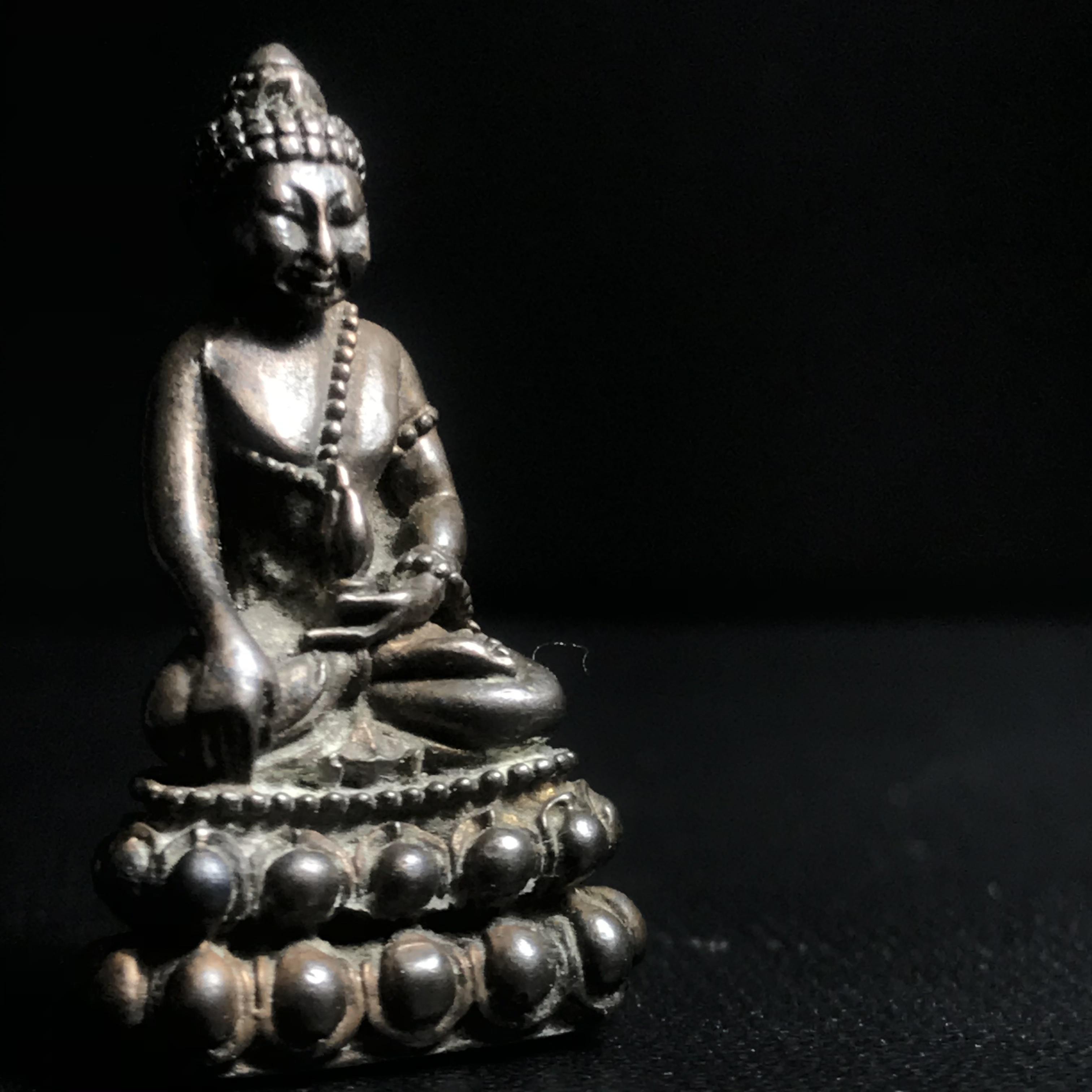 พระกริ่งภูริทัตโต(หลวงปู่มั่น ภูริทัตโต) เนื้อนวโลหะ ปี 2520 สุดยอดพระเกจิสายวิปัสสนากรรมฐานปลุกเสก (สมเด็จพระญาณสังวรเป็นประธานเททอง)